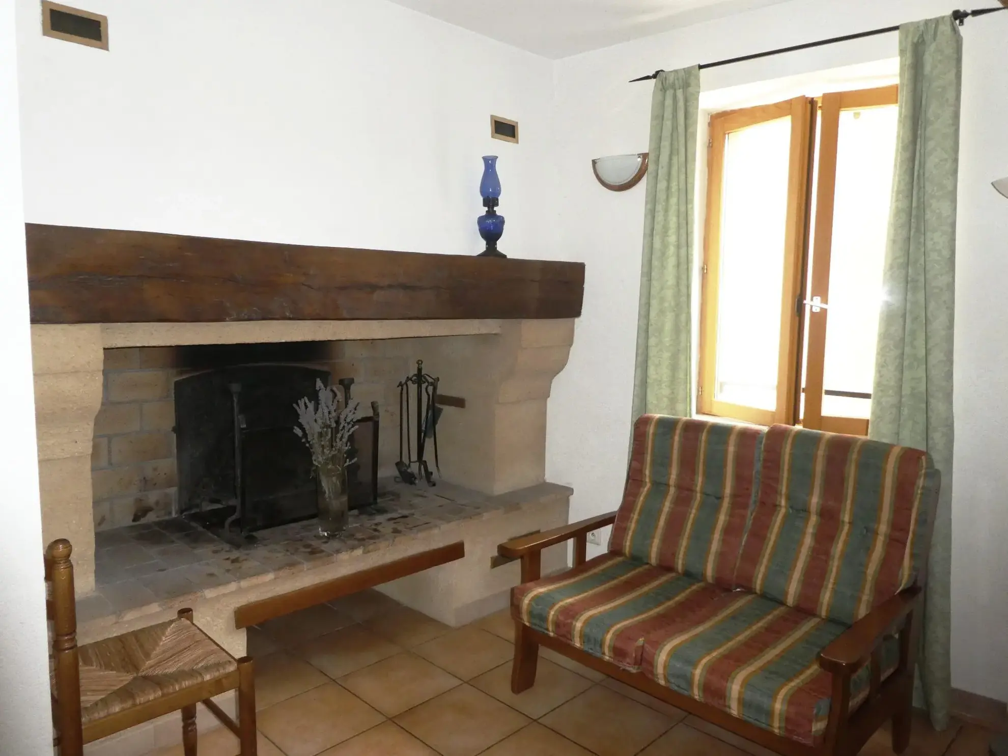 Maison de village avec terrasse couverte à Duilhac-sous-Peyrepertuse 