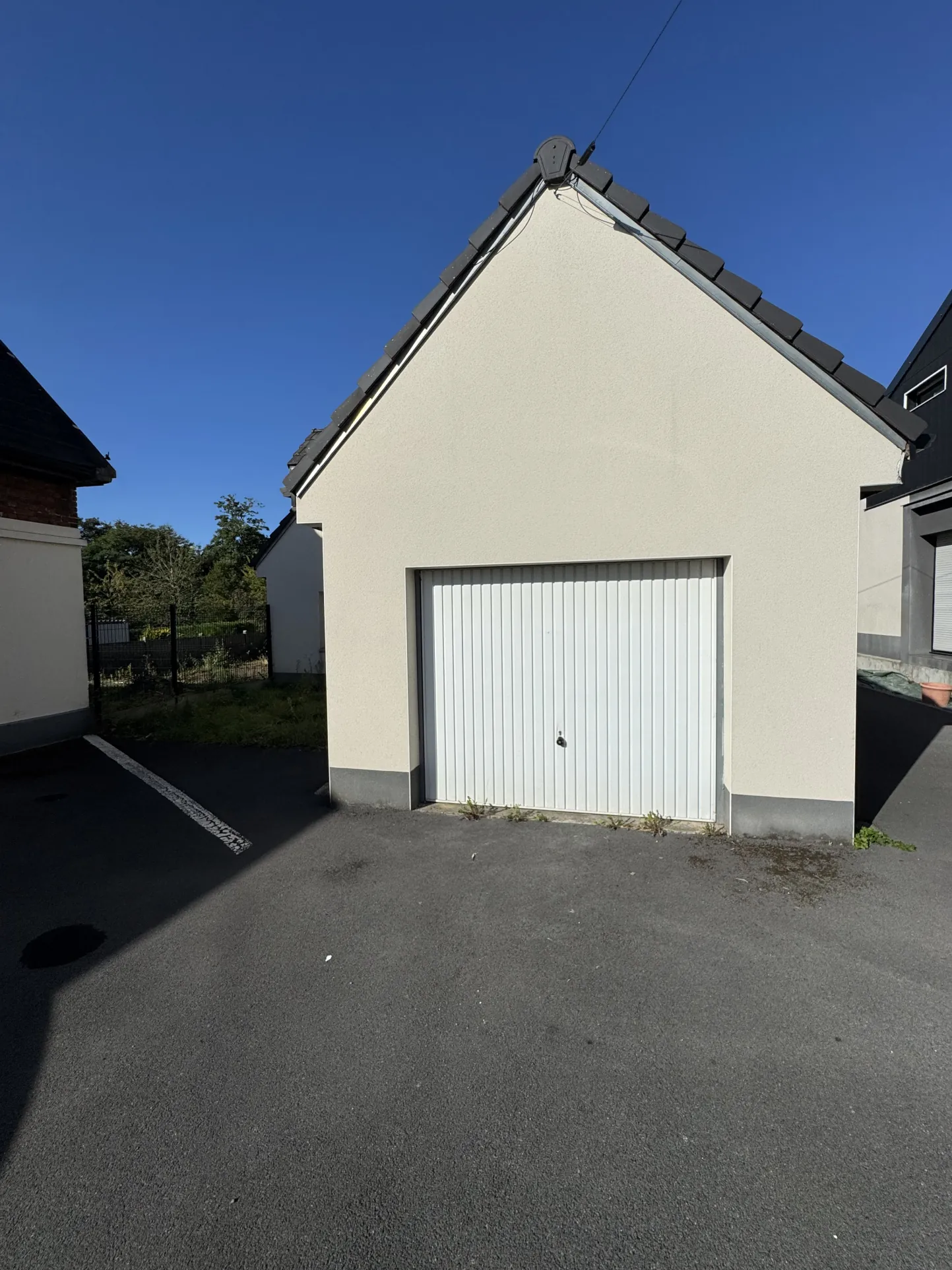 Maison semi plain-pied à vendre à Lens - 3 chambres, jardin et garage 