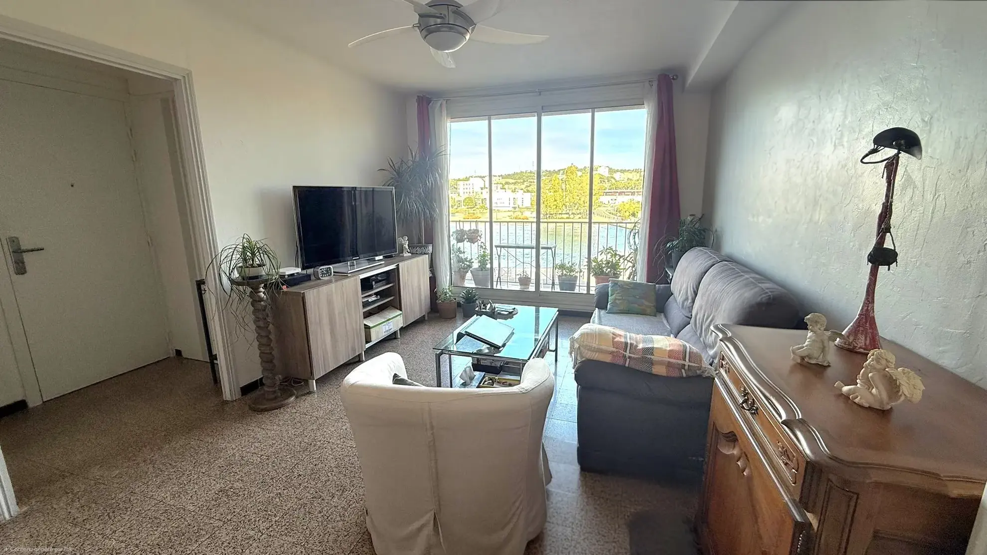 A vendre appartement de 74,58 m² avec balcon et vue canal à Martigues Jonquières 