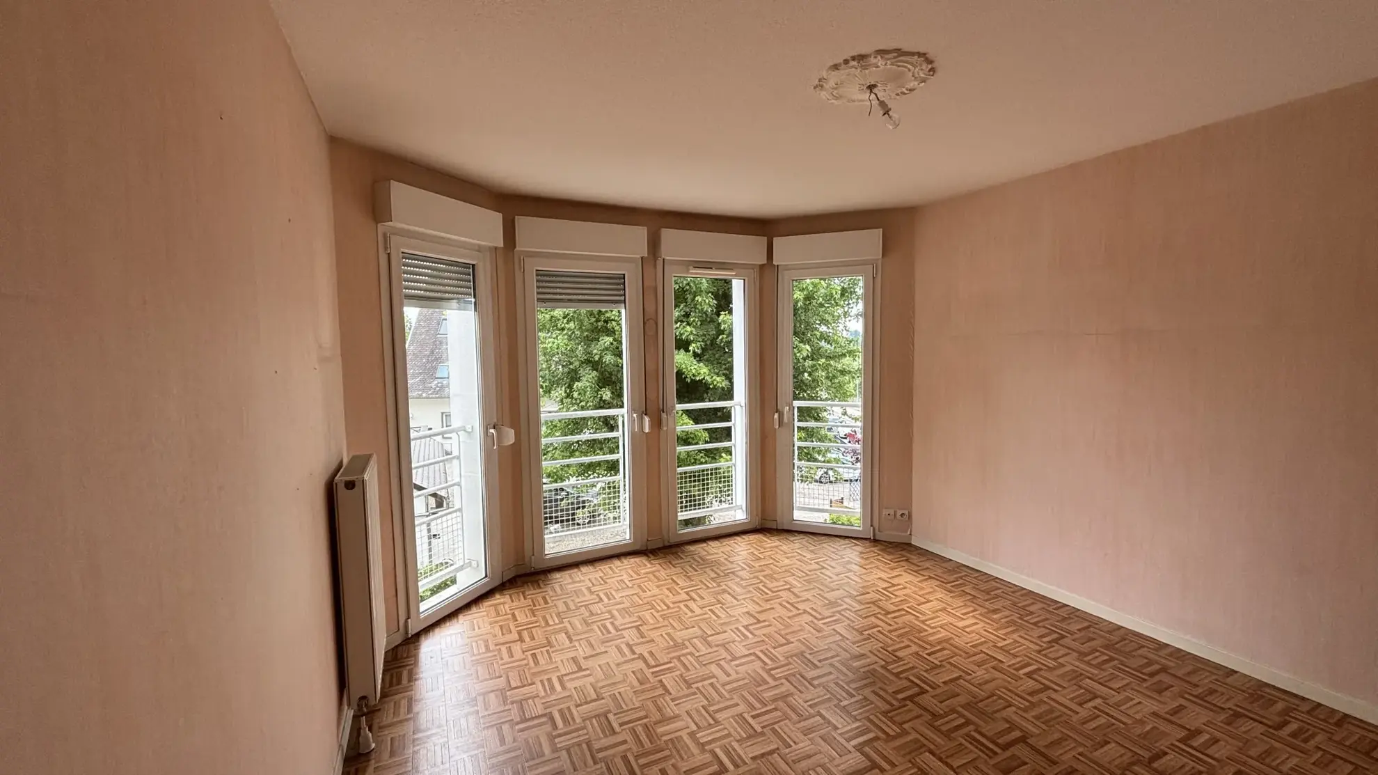 Appartement de 120 m2 à Saverne avec balcon et double garage dans résidence sécurisée 