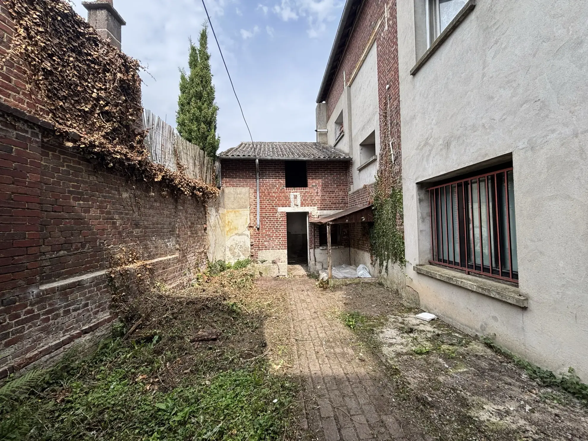 Maison de ville à Saint-Just-en-Chaussée de 97 m² à rénover 