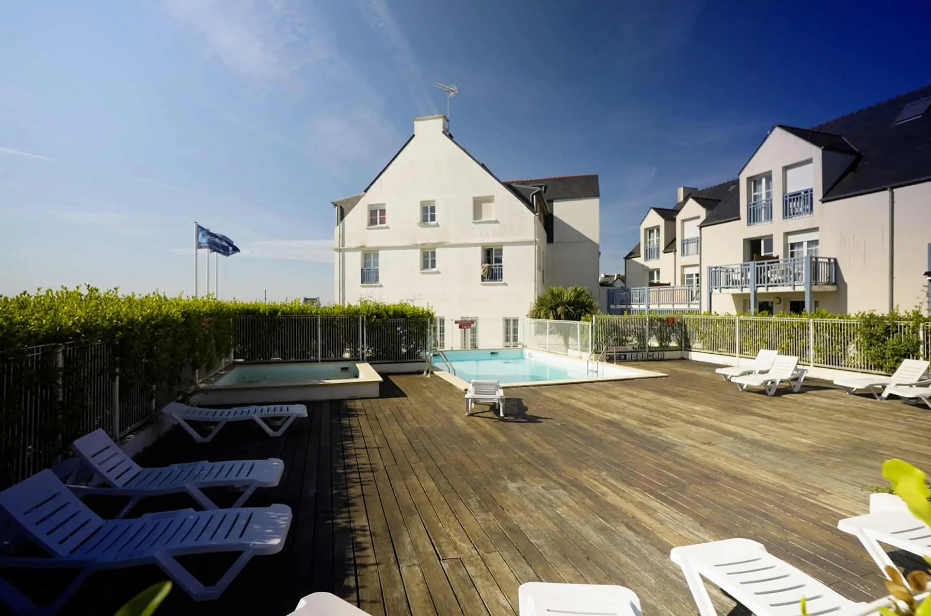 Investissement locatif T2 avec bail commercial à Audierne