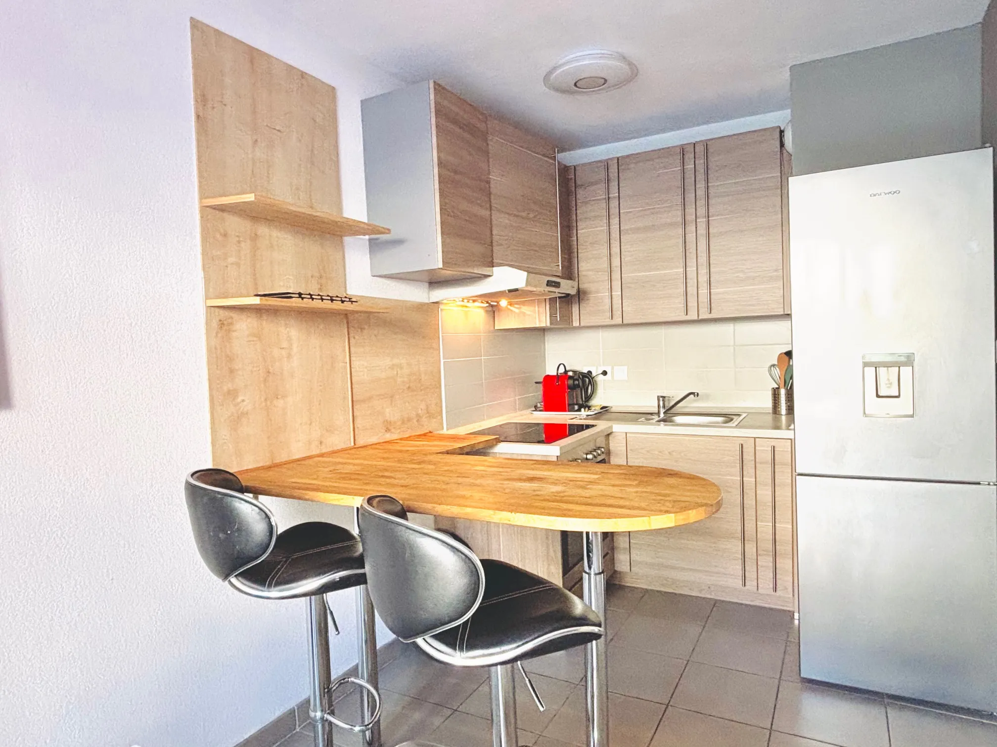 Appartement 2 pièces de 44 m² à Nice, dernier étage avec terrasse et cave 