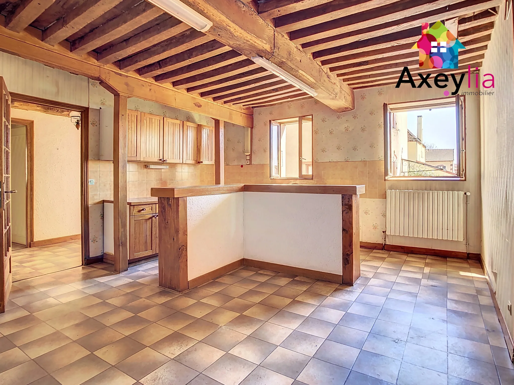 Maison de village à Saint-Agnan avec jardin, garage et balcon exposé 
