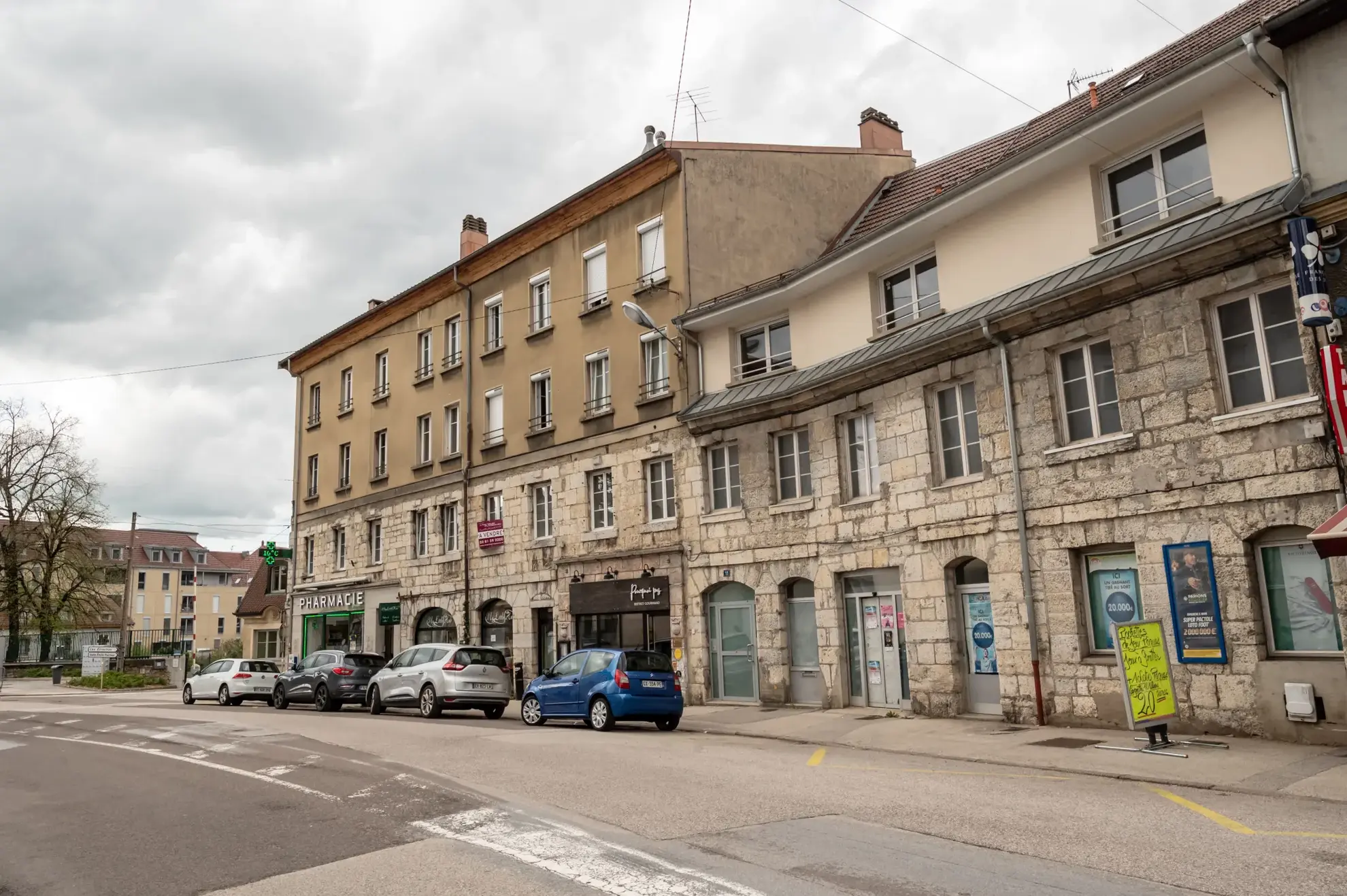 Appartement traversant de type 4 à Pontarlier proche de l'hôpital