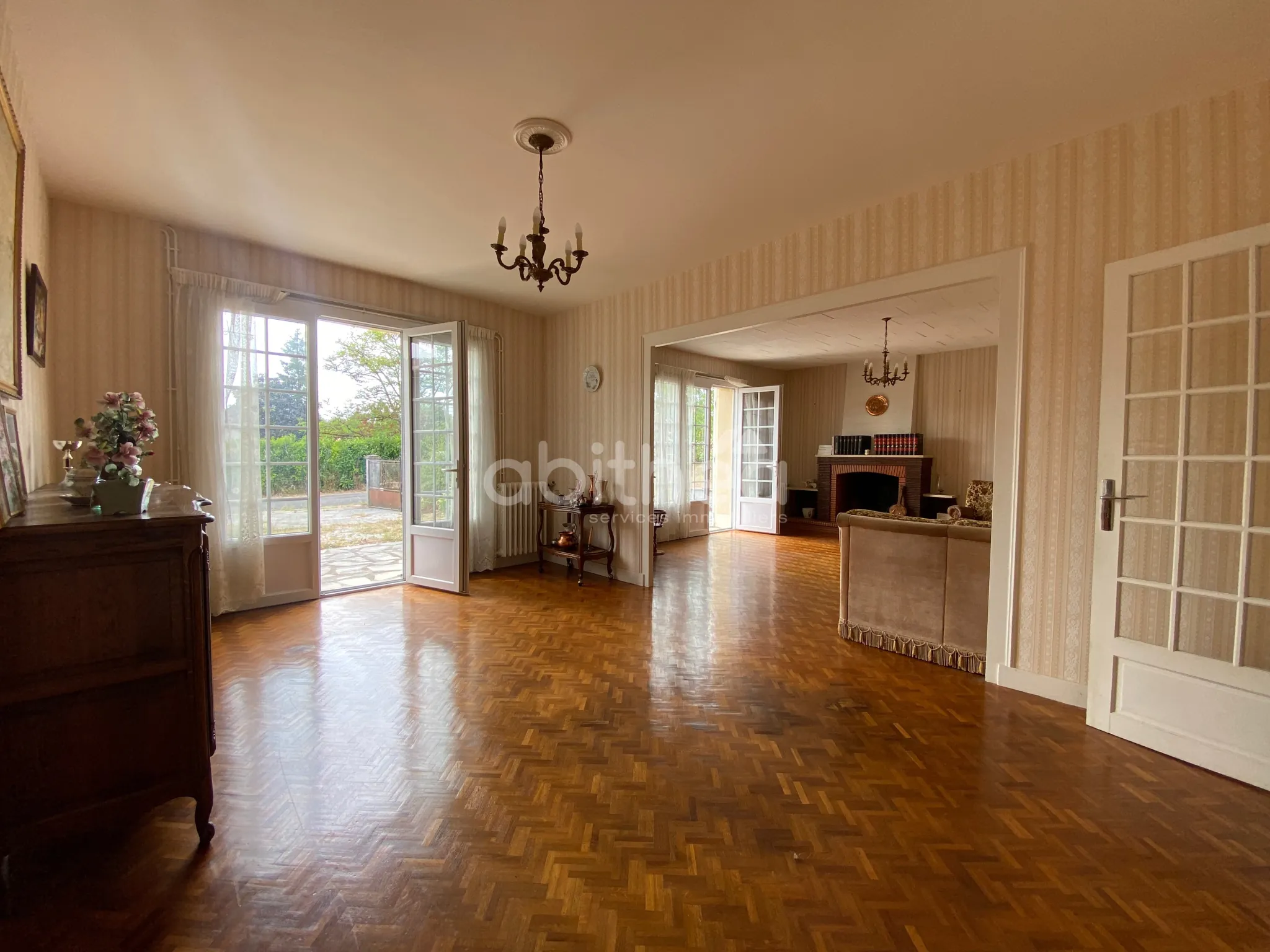 Belle maison charentaise de 142 m² avec dépendances à Javrezac près de Cognac 