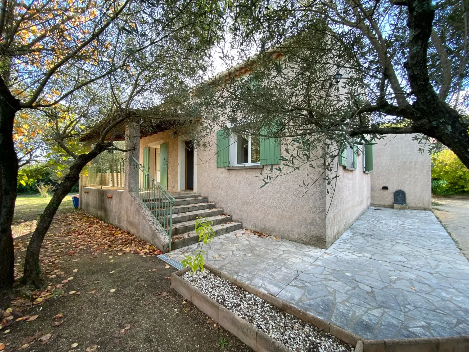 Belle villa F3/F4 avec terrasse, garage et terrain arboré à Sauve, proche Anduze