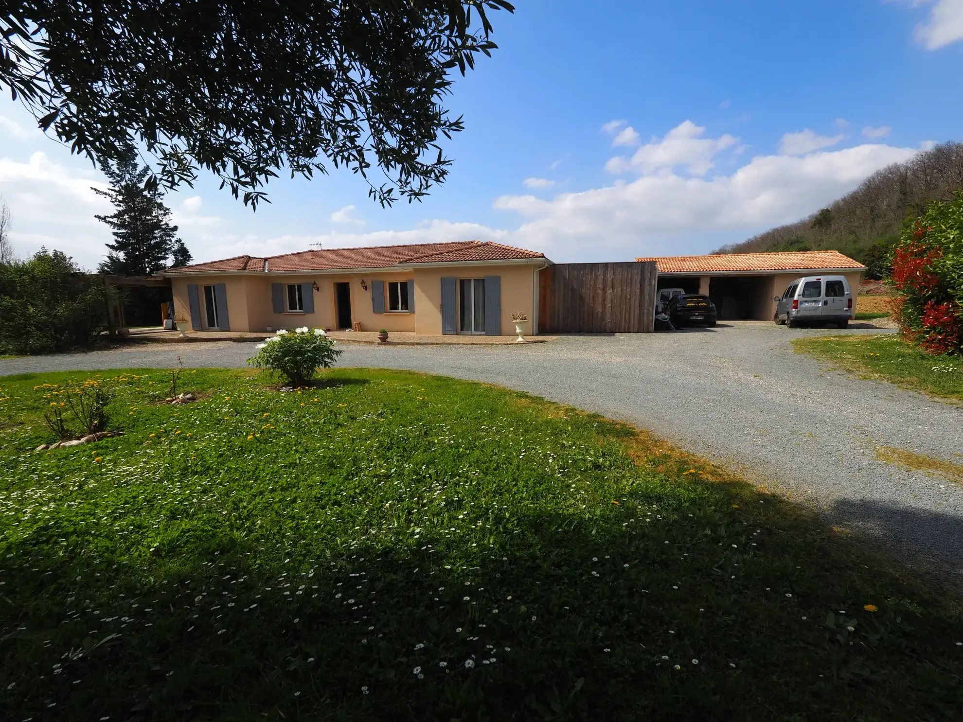 Villa de plain-pied de 168m² à vendre près de La Réole