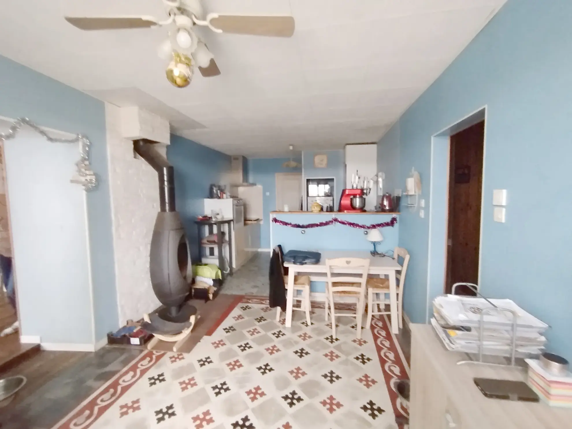 Maison de village rénovée de 140 m² avec vue sur les montagnes du Jura 