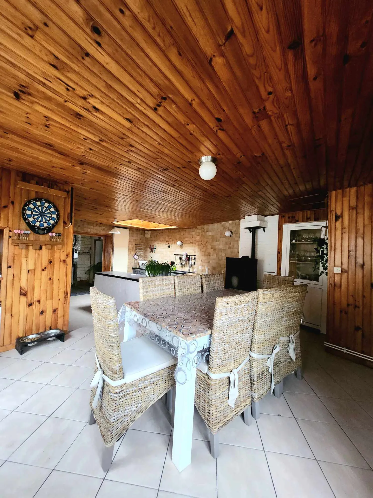 Belle maison à Pernes proche du centre-ville avec jardin et garage