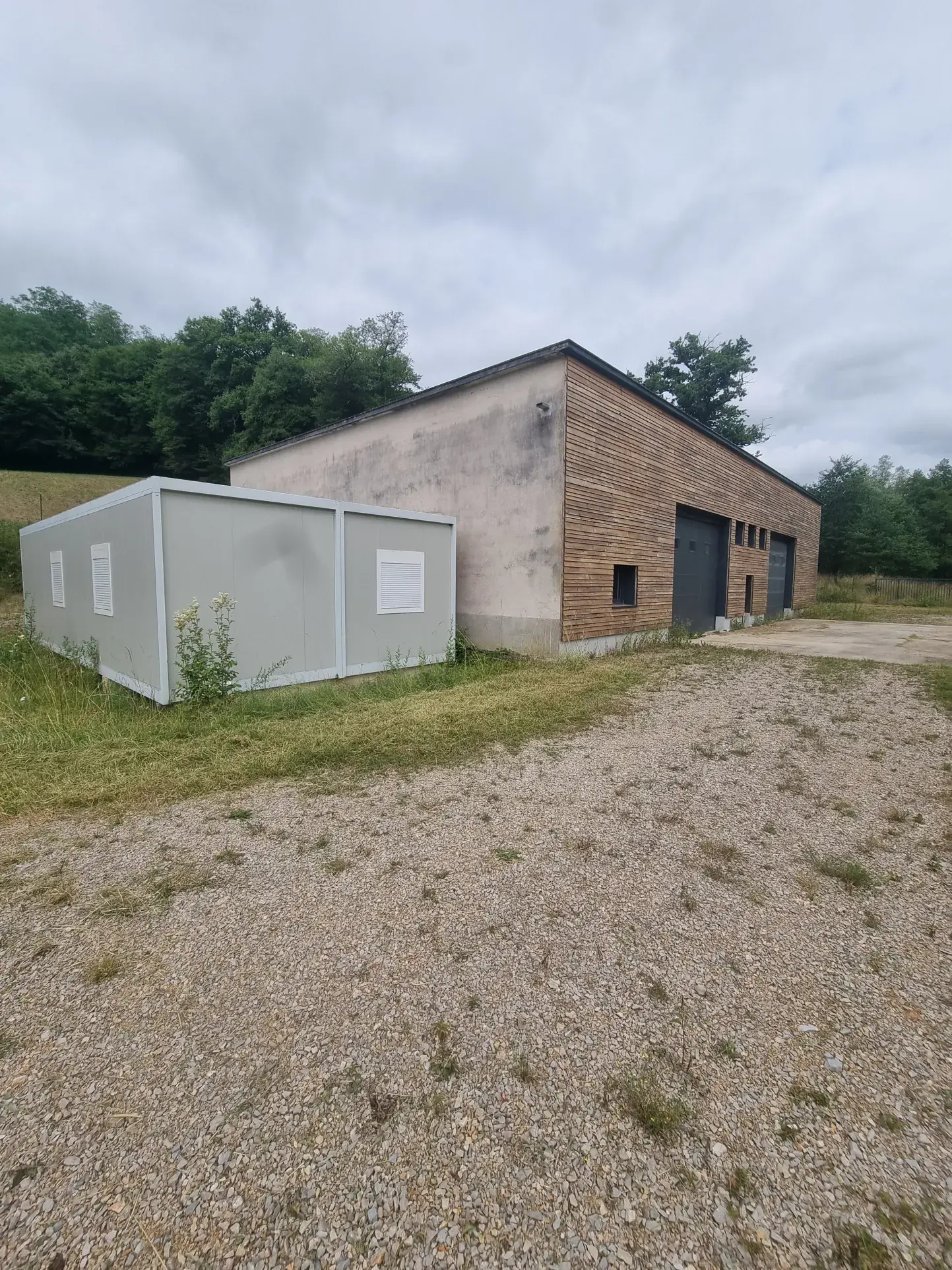 Fonds de commerce d'embouteillage et distribution d'eau minérale dans le Lot à vendre 