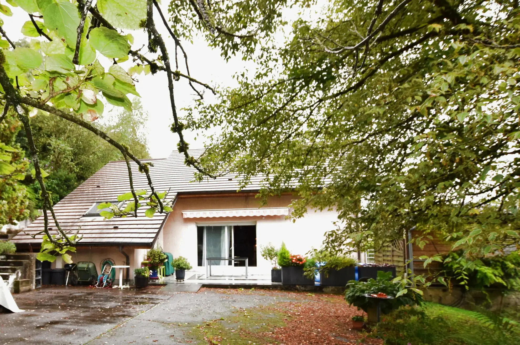 Maison moderne de plain-pied avec jardin à L'Isle-sur-le-Doubs - 4 chambres