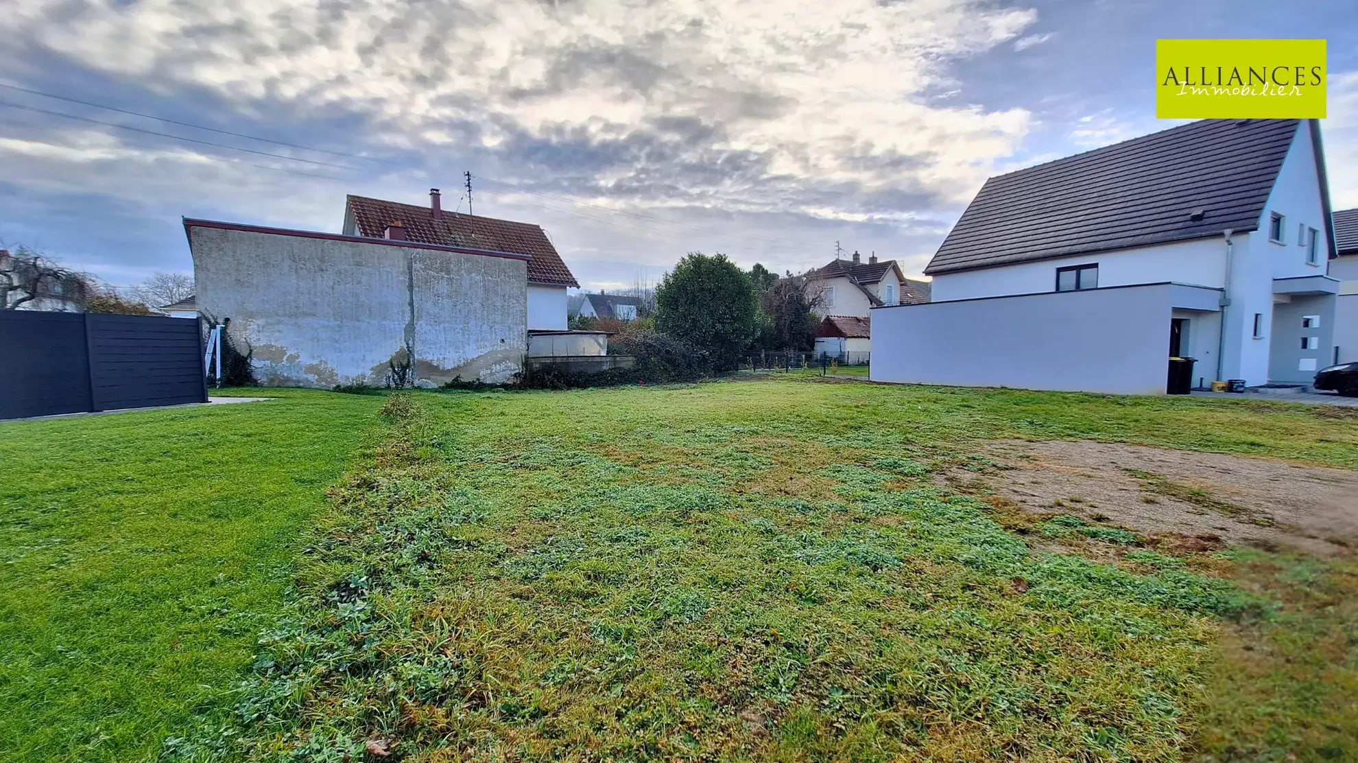 Terrain à bâtir de 437 m² à Zillisheim dans un lotissement résidentiel 