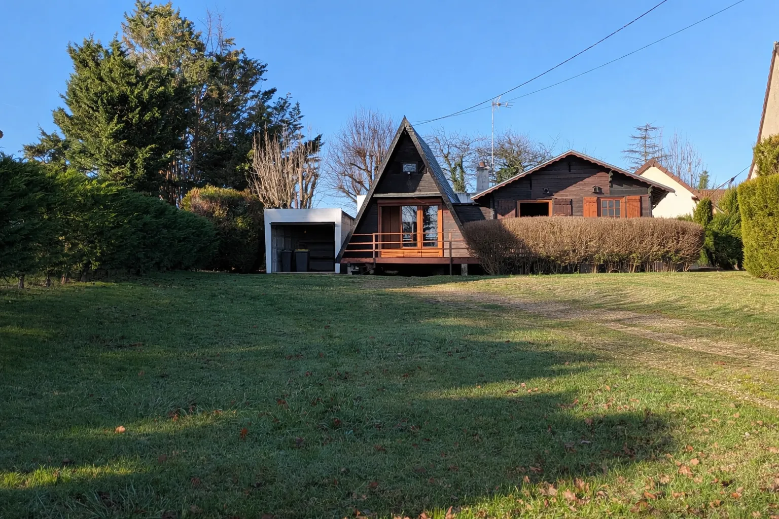 Chalet atypique de 65 m² avec jardin de 1500 m² à vendre