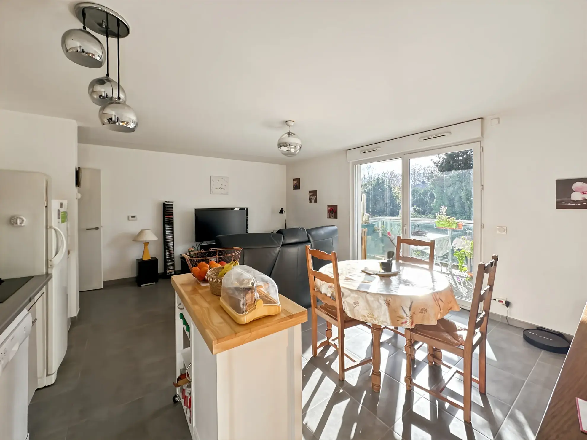Appartement 3 pièces de 66 m² à Montlignon en résidence seniors avec parking 