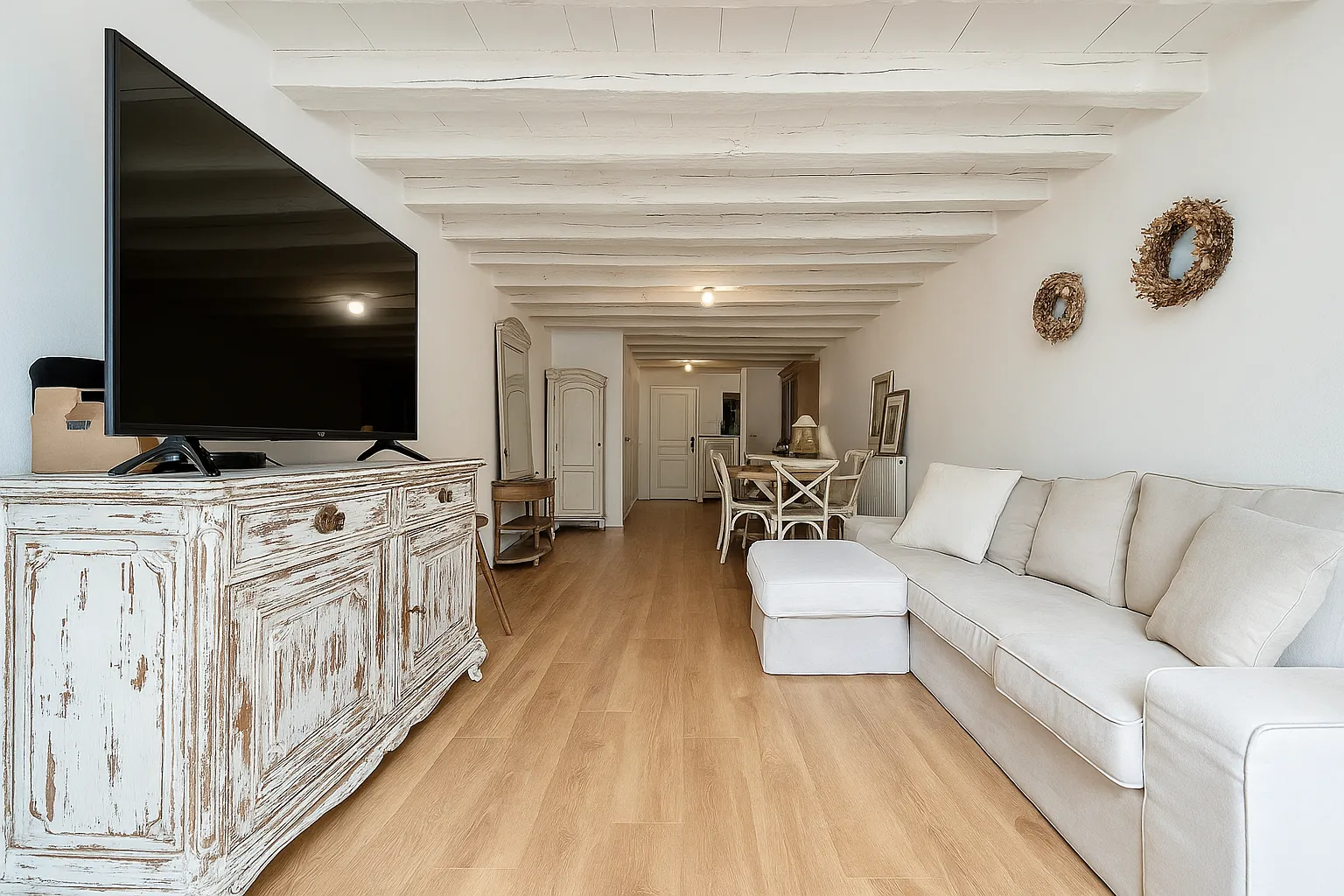 Appartement T3 rénové de 72 m² au cœur de Saumur avec 2 chambres et cuisine moderne 