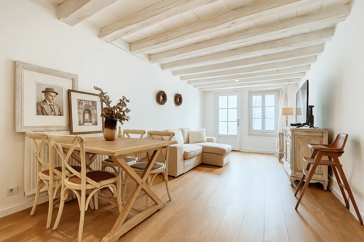 Appartement T3 rénové de 72 m² au cœur de Saumur avec 2 chambres et cuisine moderne
