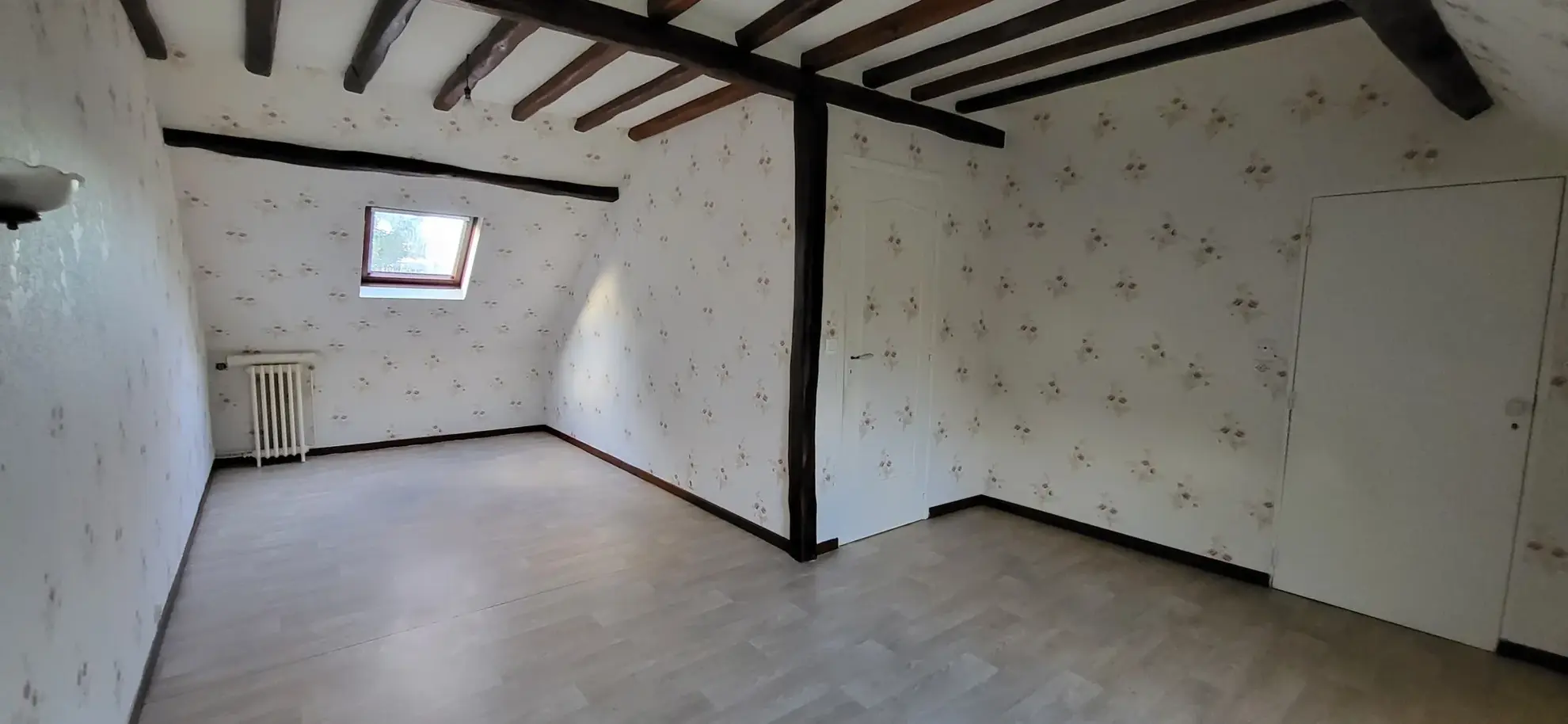 Belle maison de 140 m² à Yvetot, idéal pour famille ou investissement, à vendre pour 189 000 € 