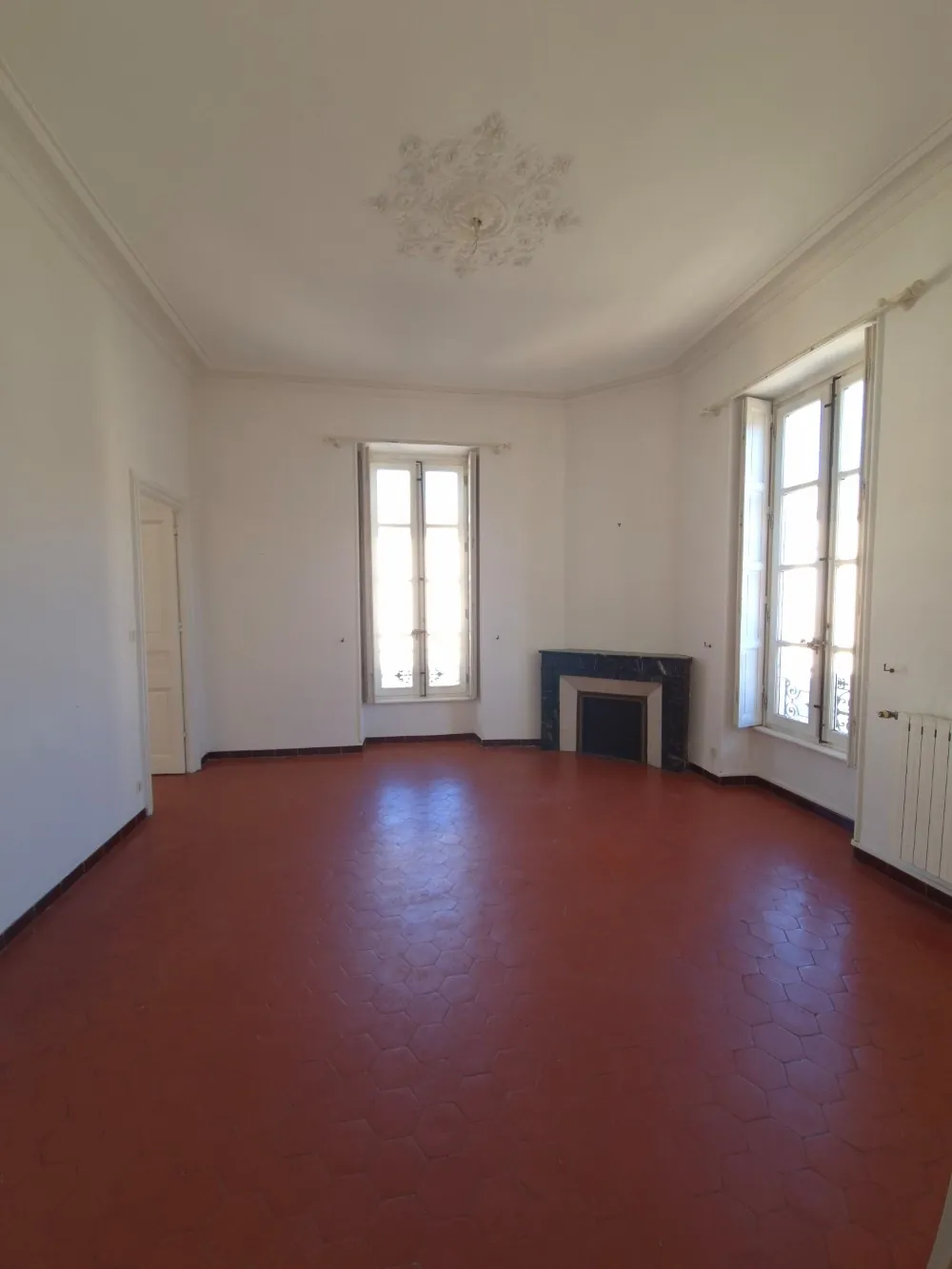 Appartement de 120m2 avec cave à Nîmes, proche Jean Jaurès