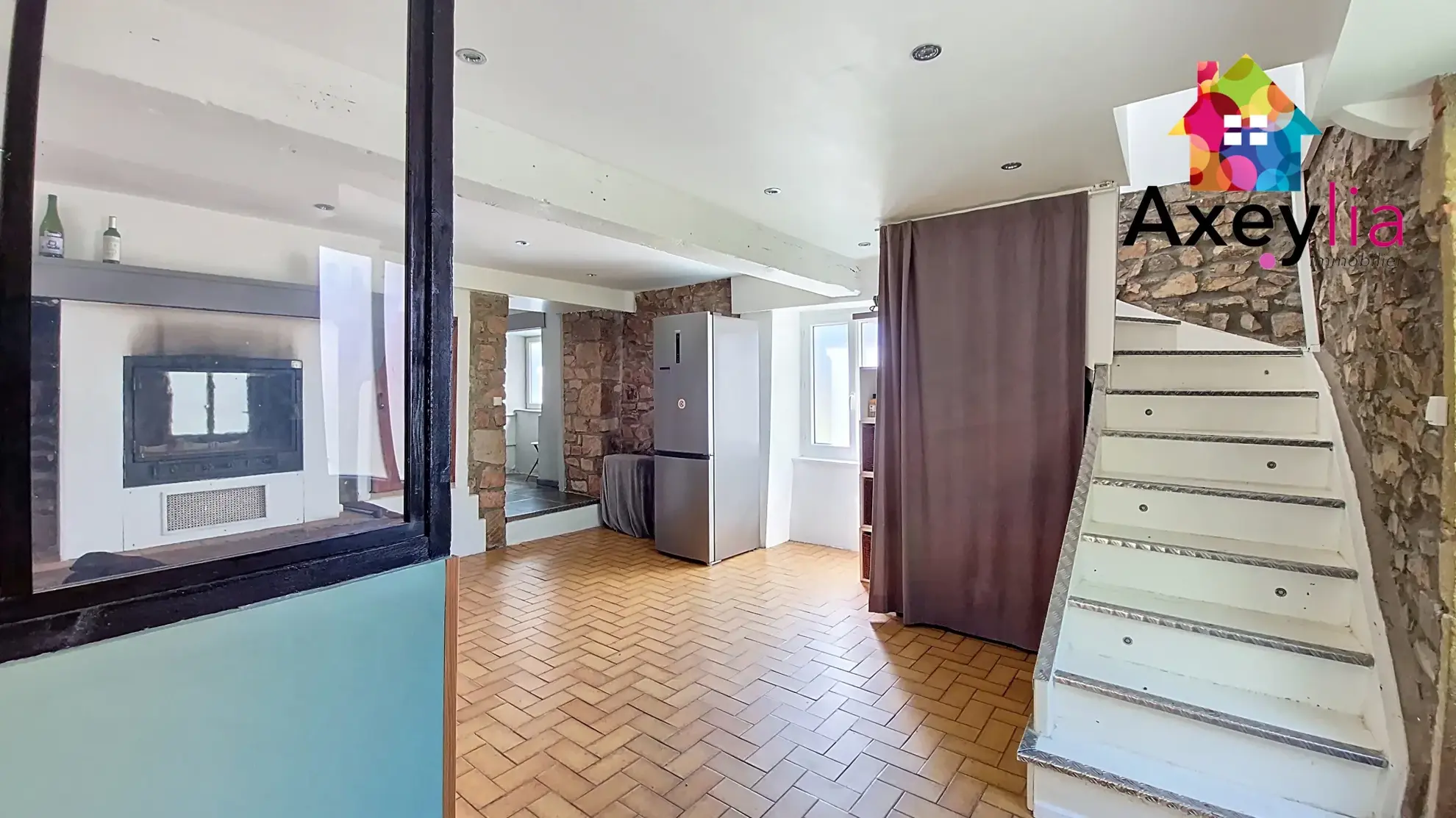 Maison à vendre à Chauffailles avec 4 chambres, terrain boisé et piscine hors-sol 