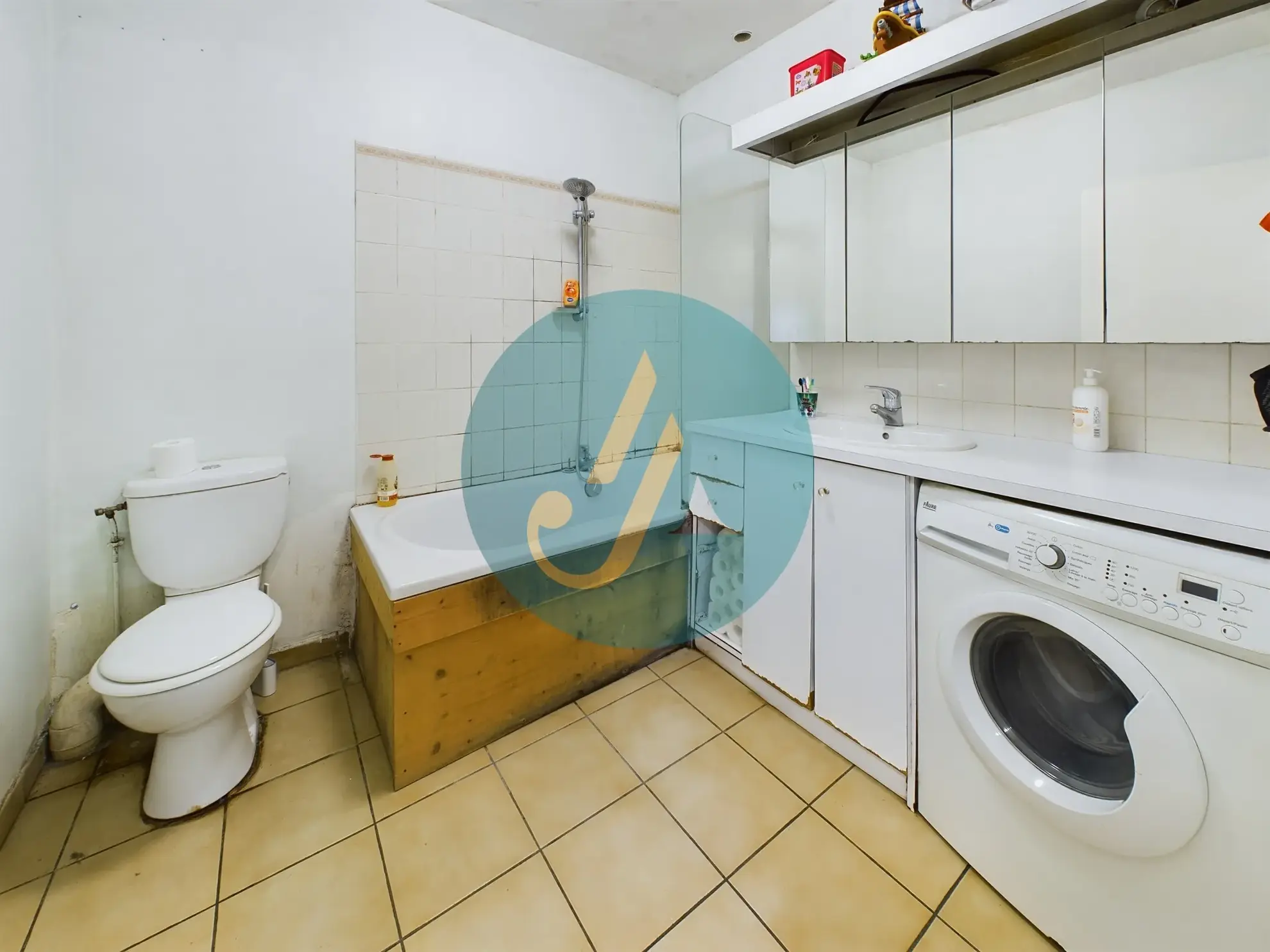 À vendre maison d’architecte avec extension en bois et grand jardin à Guérigny 