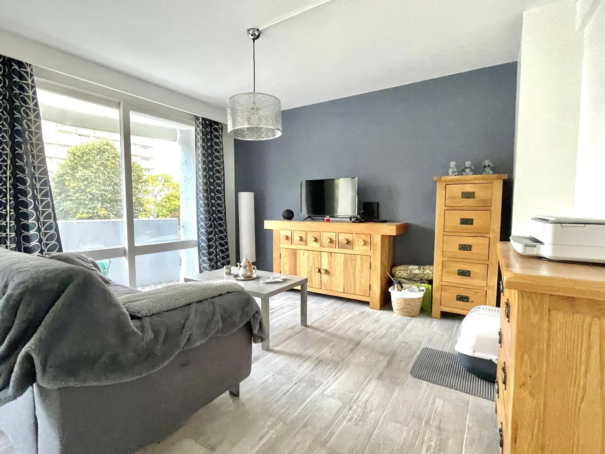 Bel appartement de 87 m² avec balcon et cave à Saint-Quentin 