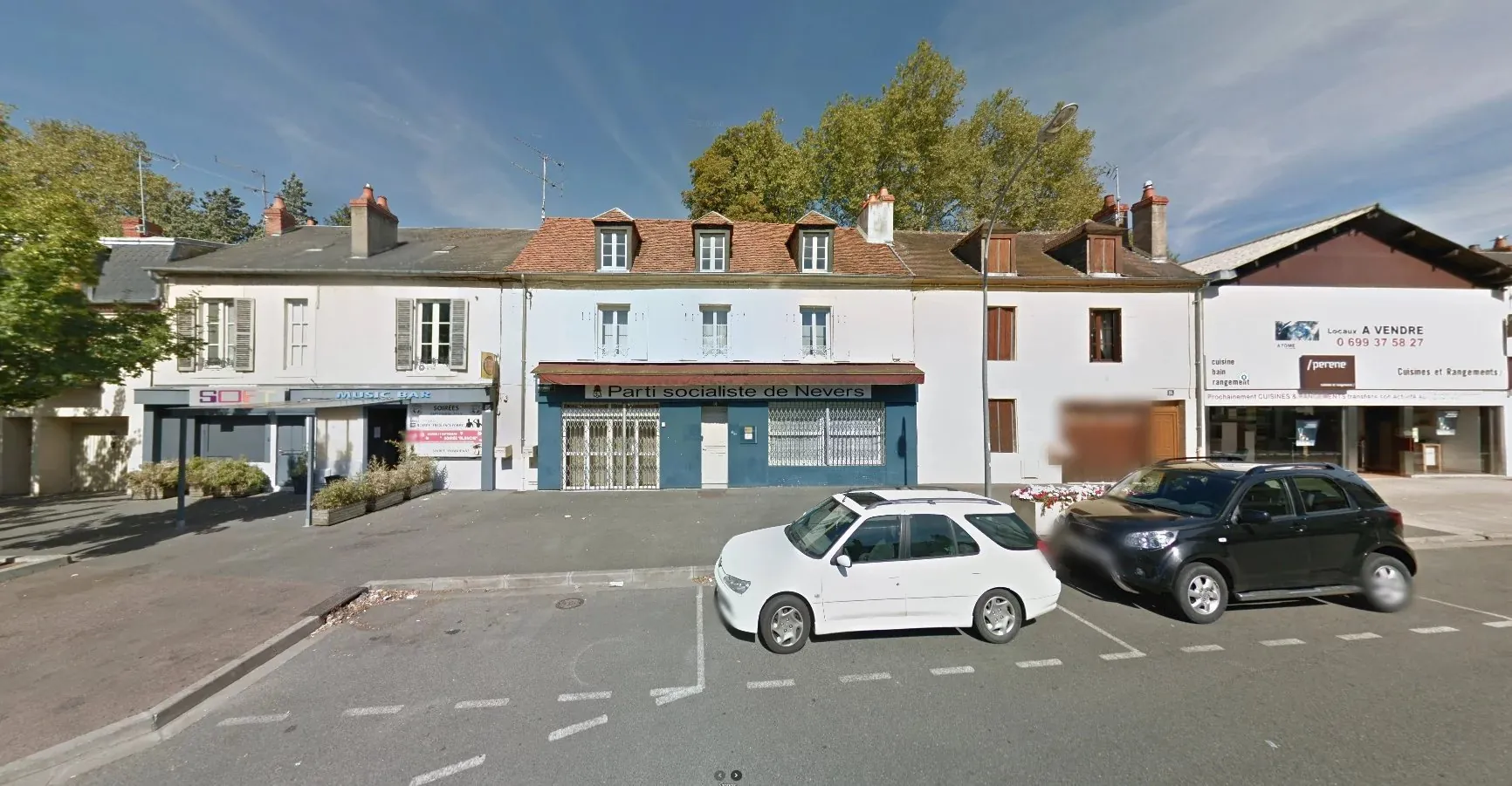 Fonds de commerce en centre-ville de Nevers, bar-restaurant avec terrasse et parking à proximité