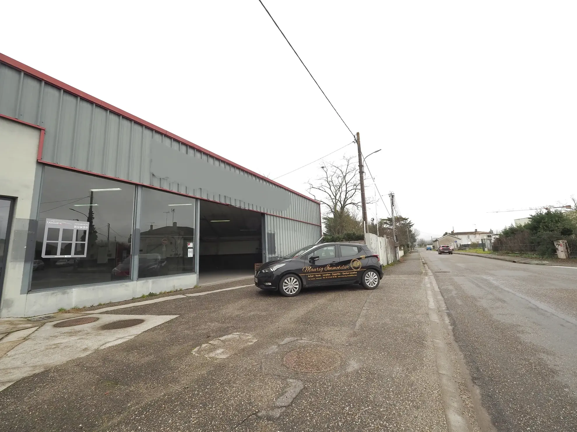 À vendre dépôt industriel de 900 m² avec bureaux à Marmande 