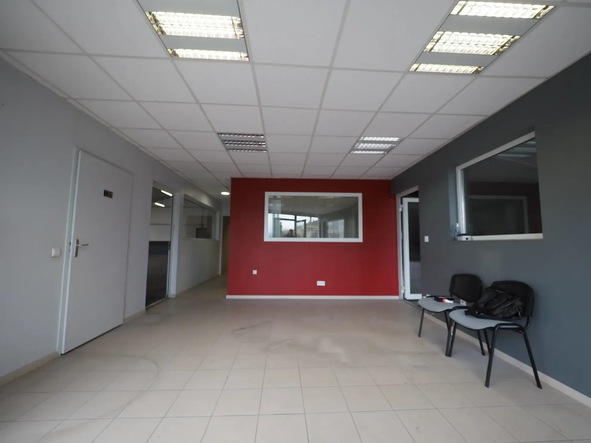 À vendre dépôt industriel de 900 m² avec bureaux à Marmande 