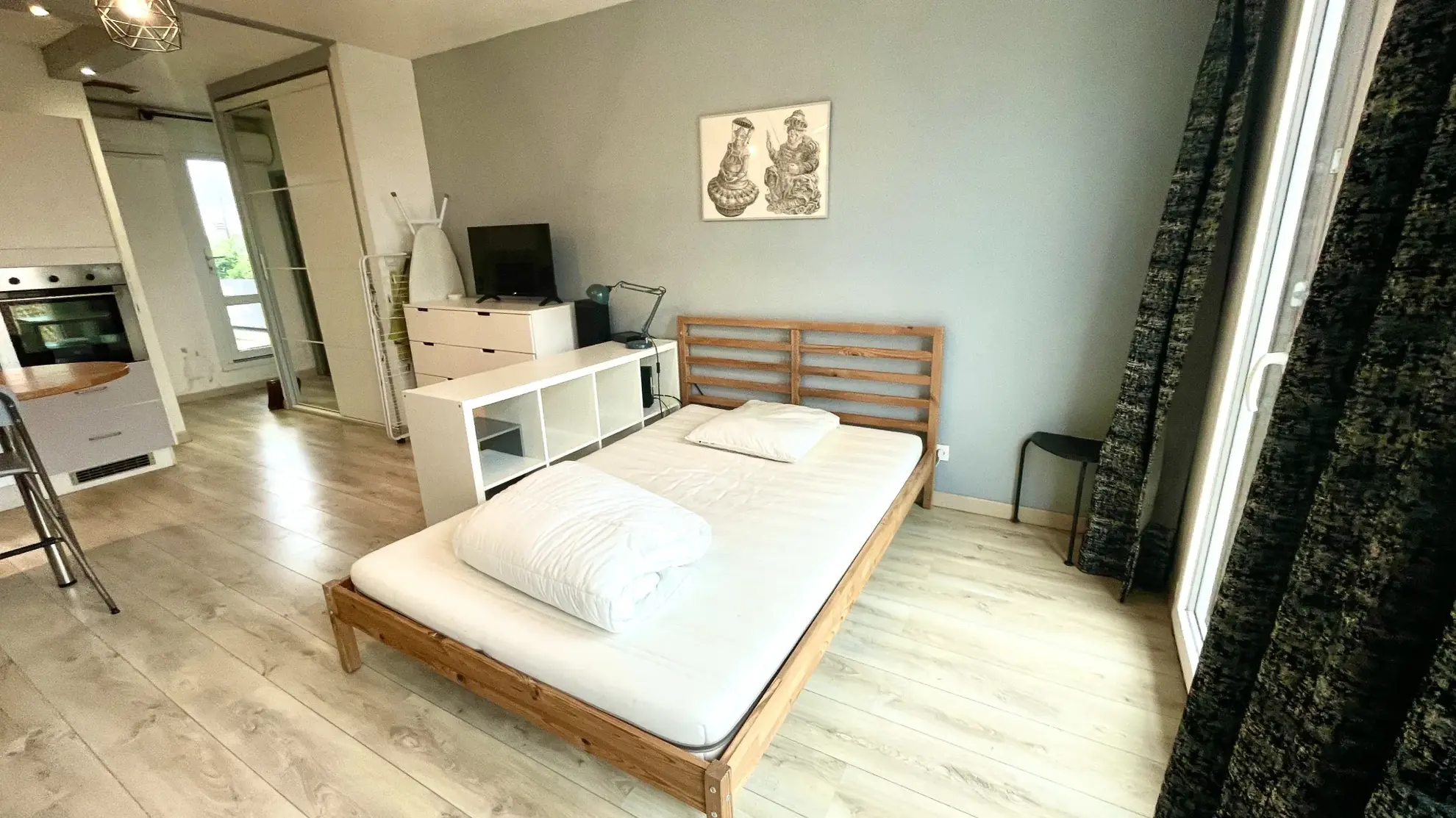 Studio de 30 m² avec terrasse à Avignon intra-muros, secteur calme et recherché 