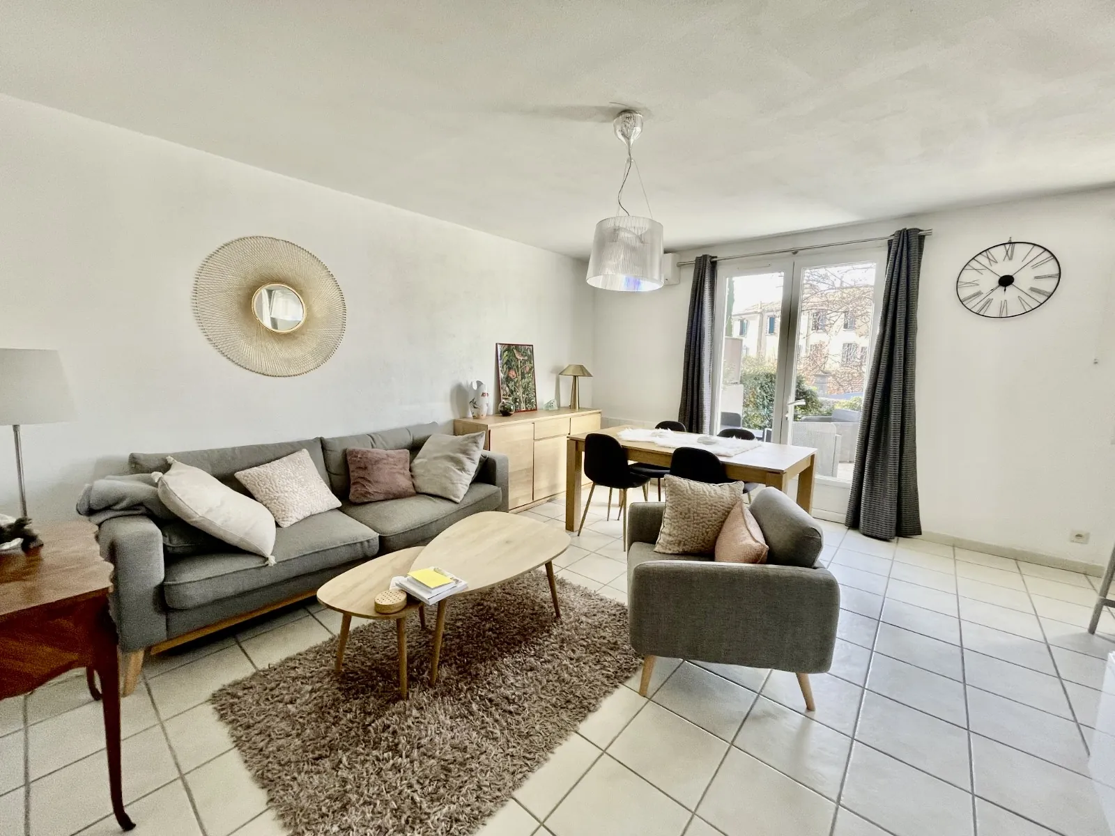 Appartement de 63 m² avec terrasse, jardin et parking à Malaucène 