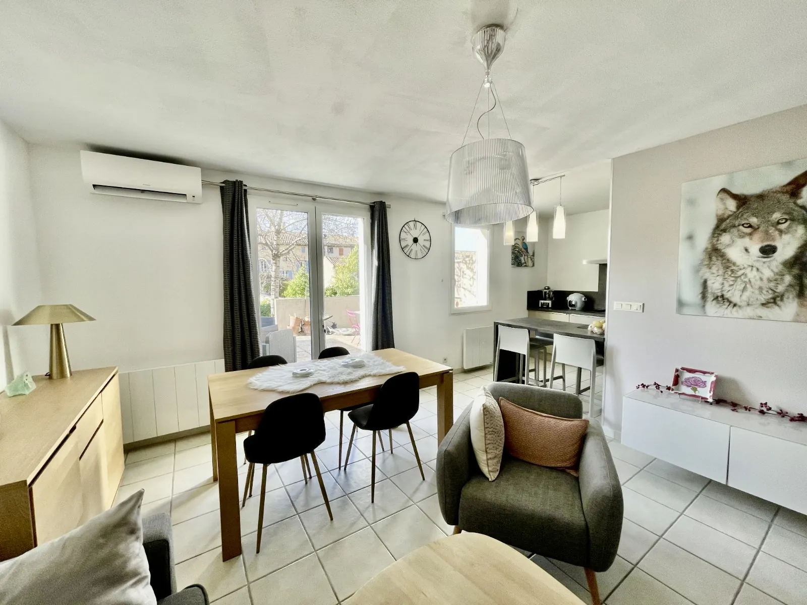 Appartement de 63 m² avec terrasse, jardin et parking à Malaucène 