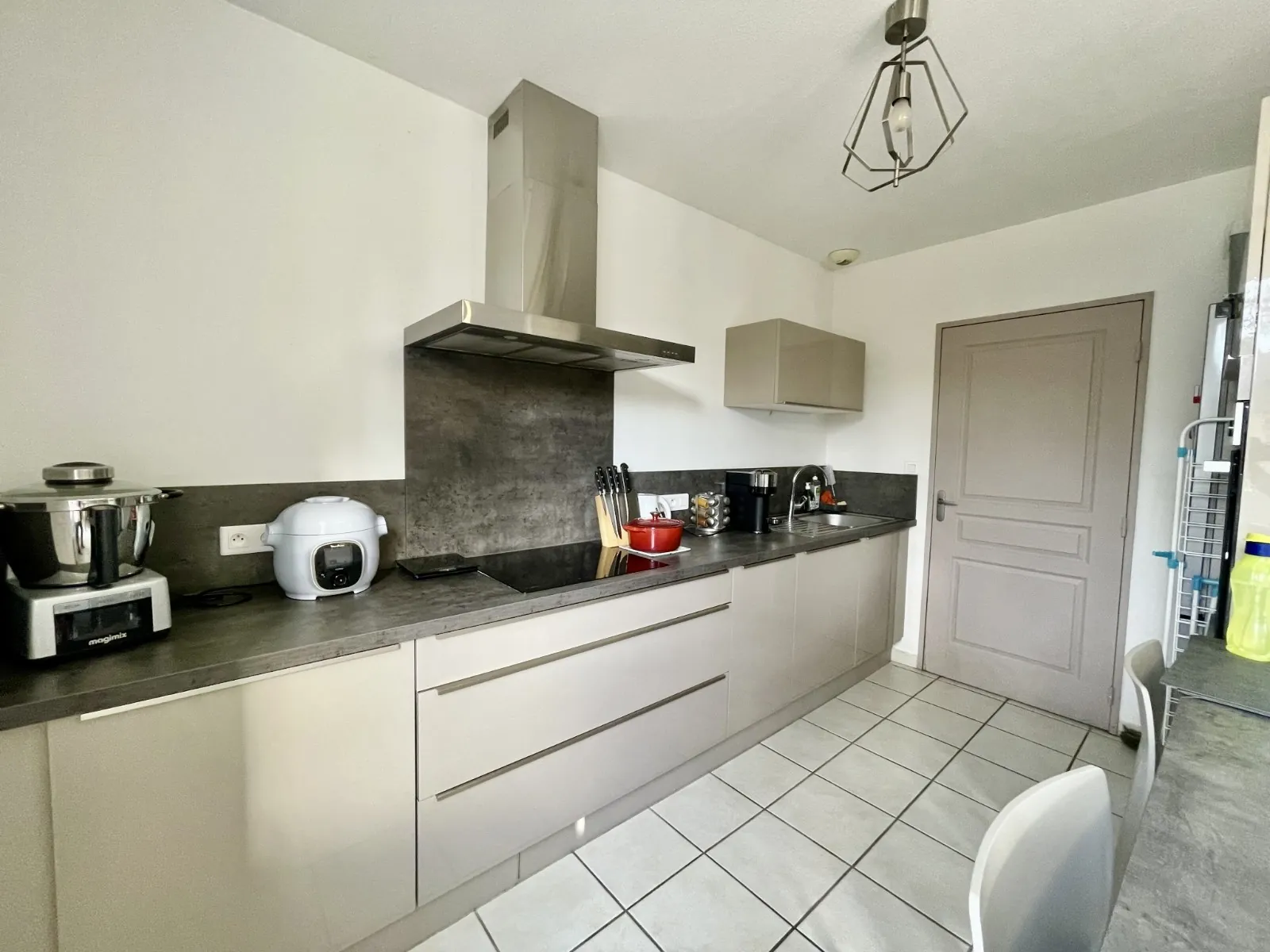 Appartement de 63 m² avec terrasse, jardin et parking à Malaucène 