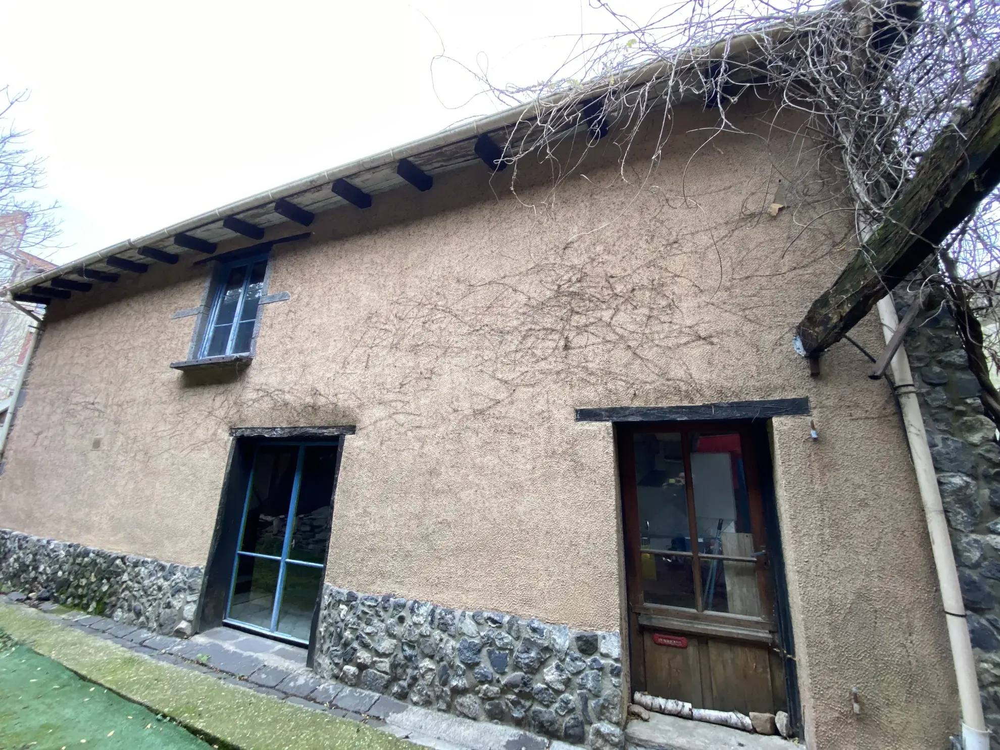 Ensemble immobilier exceptionnel au cœur de Clermont-Ferrand avec maison et dépendance