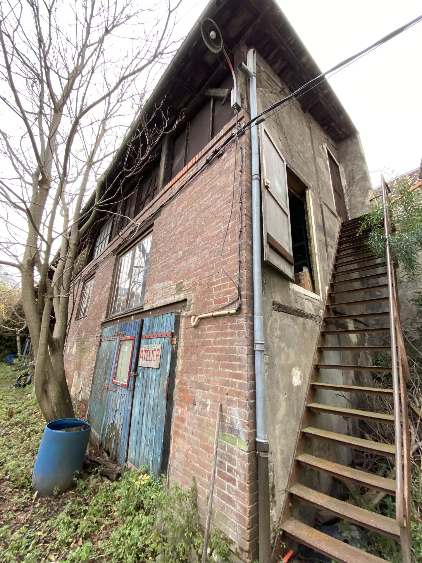 Ensemble immobilier exceptionnel au cœur de Clermont-Ferrand avec maison et dépendance 