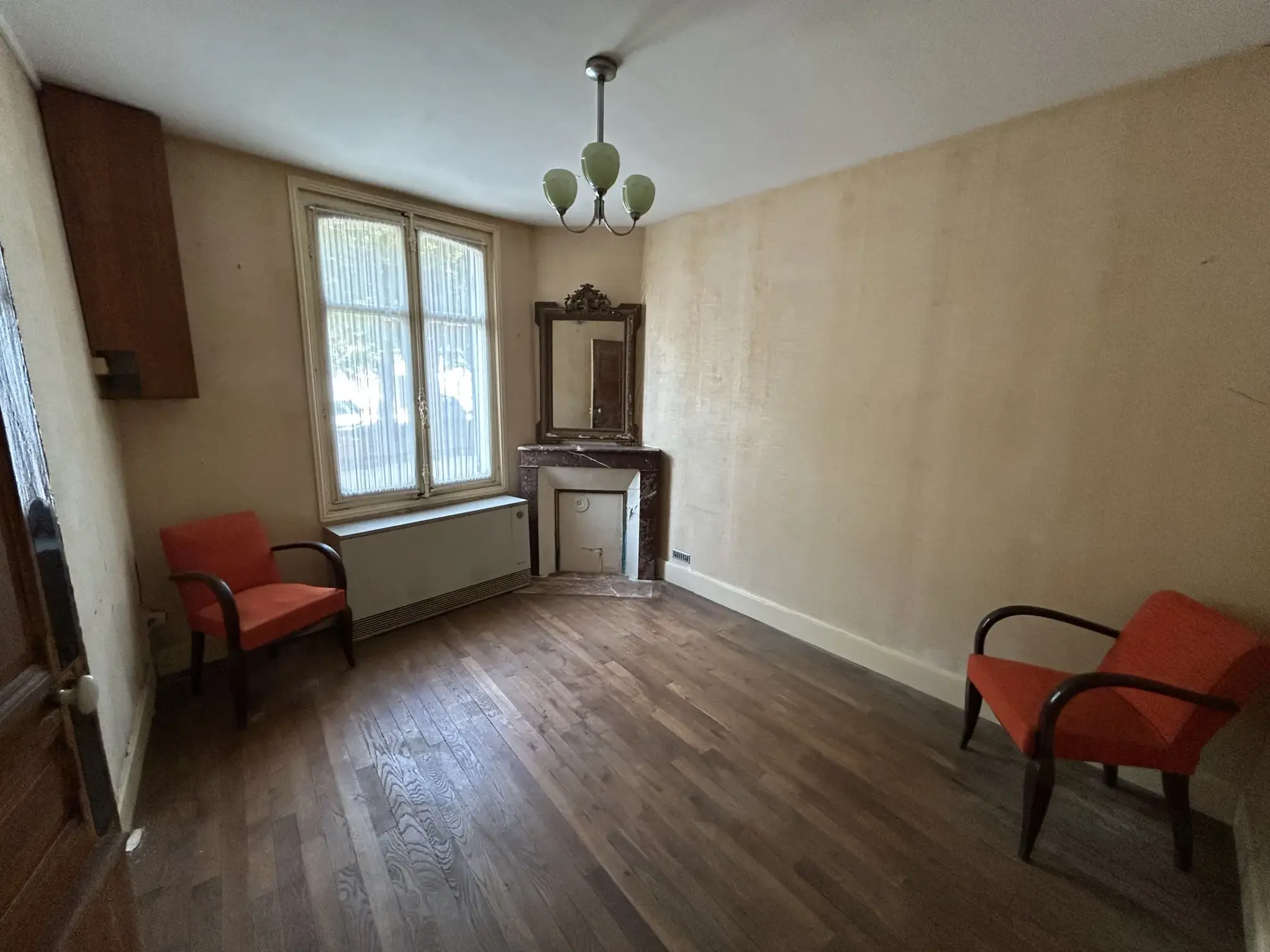 Ensemble immobilier de 207 m² à Puy-Guillaume pour investissement ou résidence 