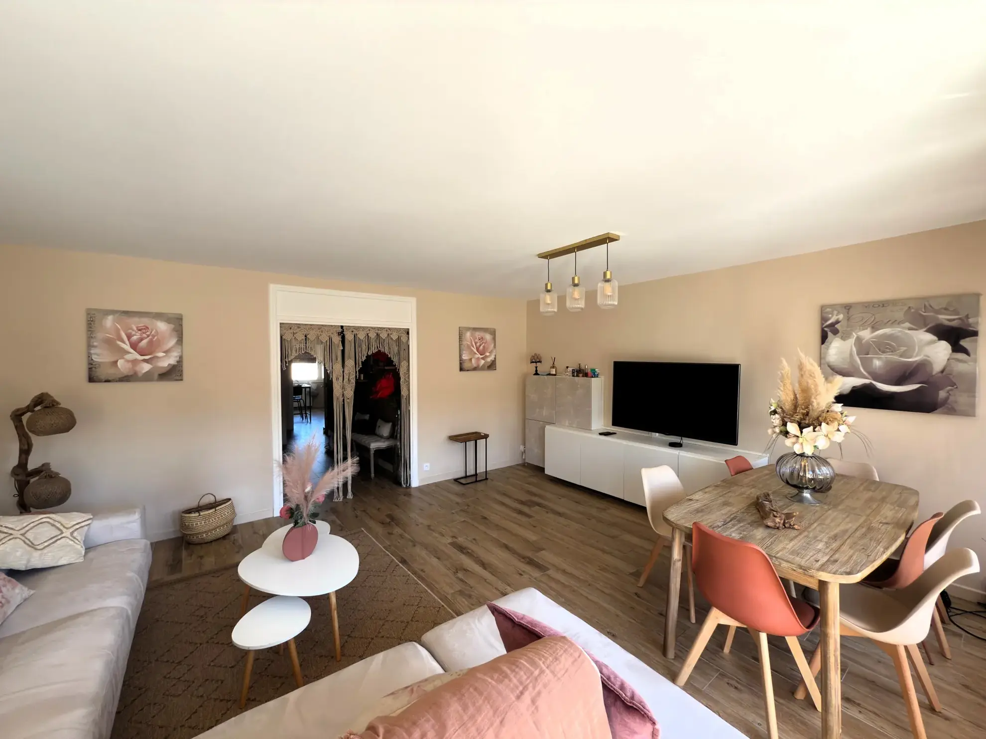 Appartement T3 avec balcon, cave et garage à Saint-Étienne - Cité du Design