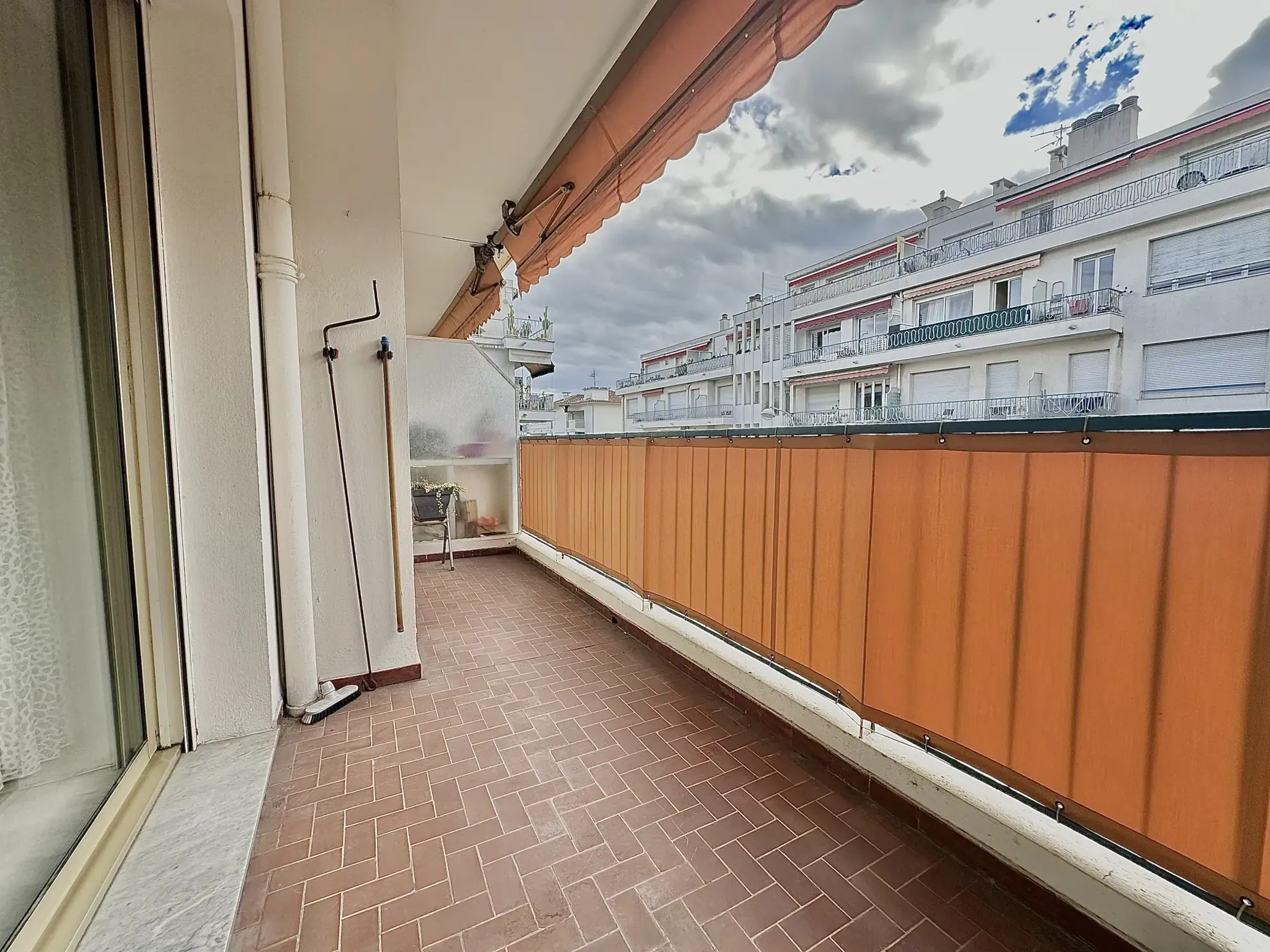 Appartement 2 pièces de 55 m² avec terrasse à Magnan, Nice 