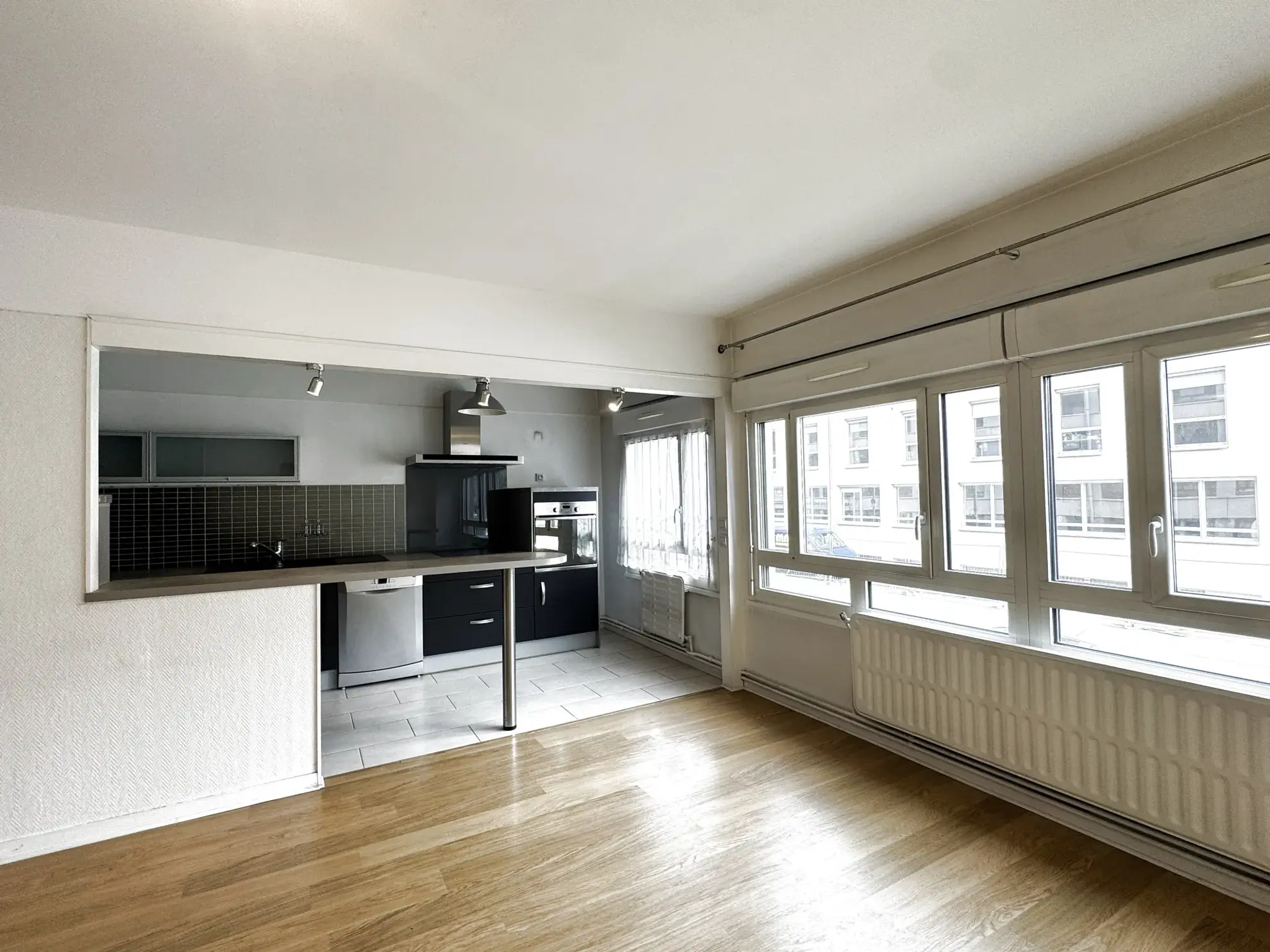 Appartement lumineux 4 pièces à Reims de 86,66 m² avec cave et sécurité 
