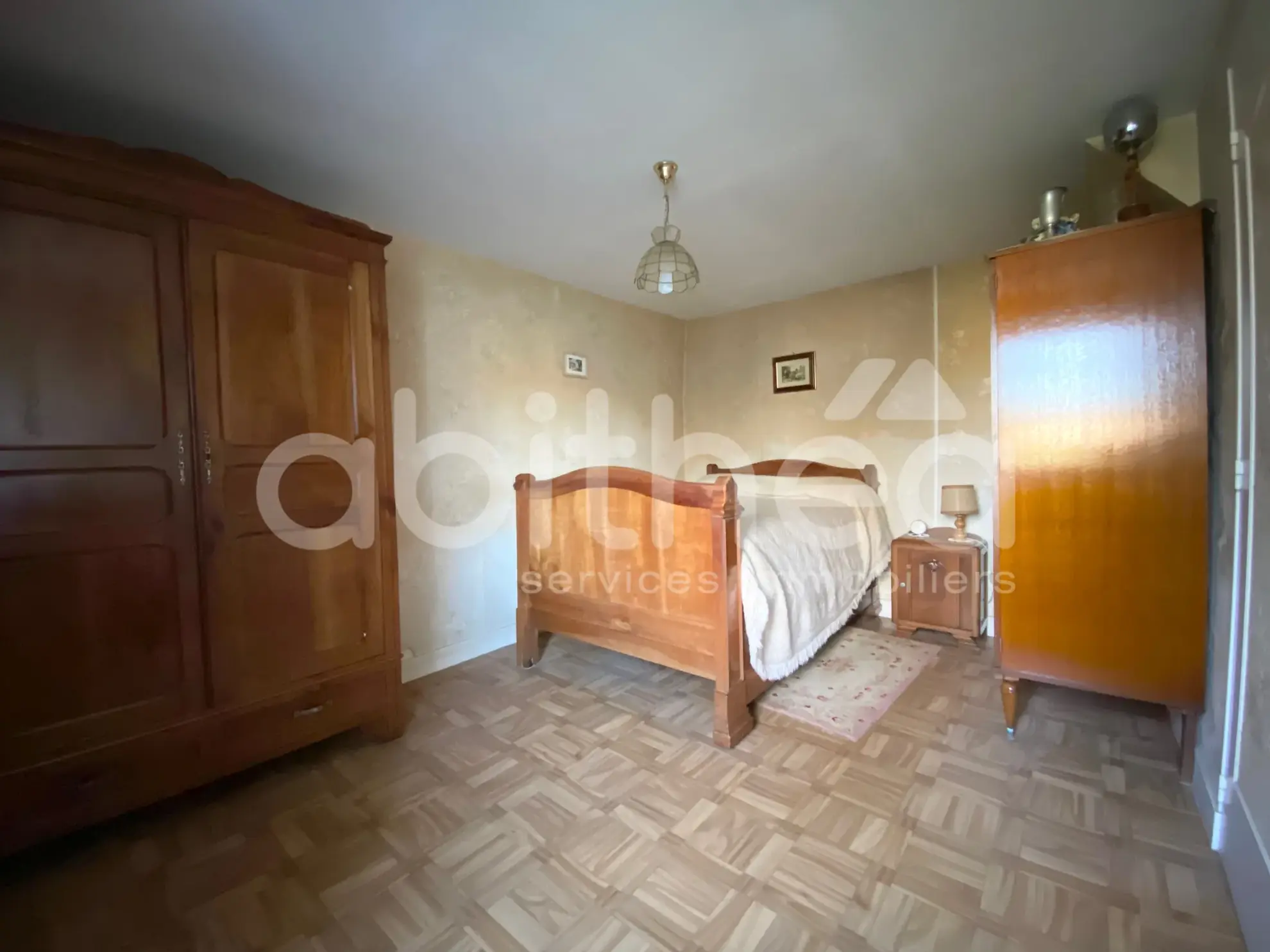 Maison à rénover avec grange aménageable et grand terrain à Chirac (16150) 