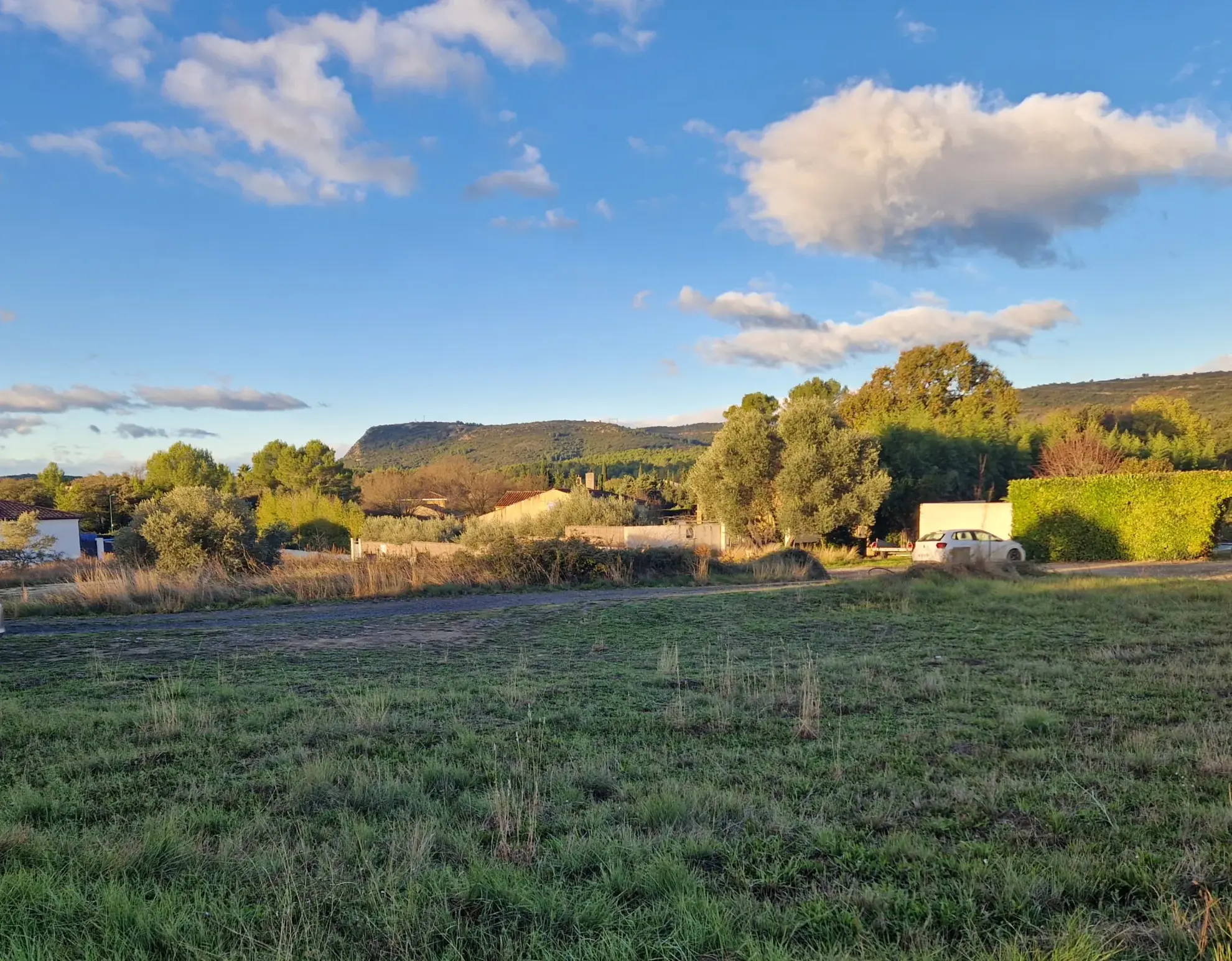 Terrain constructible de 635 m² à Garrigues proche de Montpellier