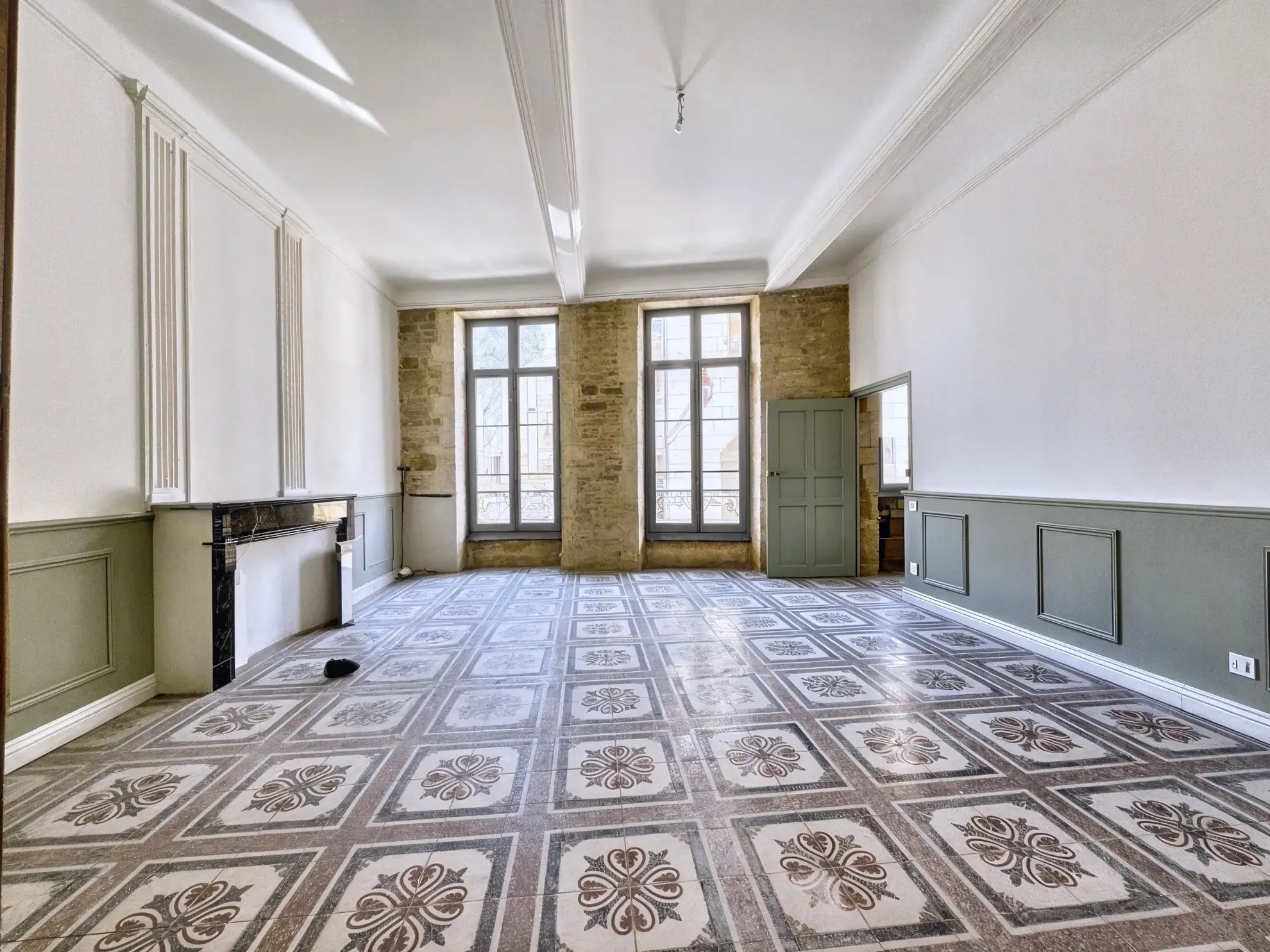 Appartement de charme avec jardin et parking au cœur de Sommières