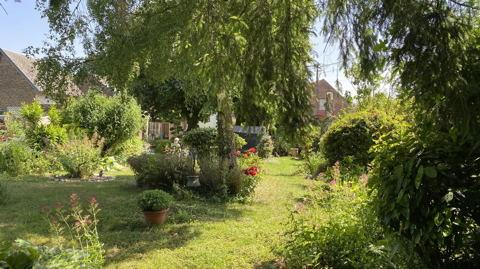 Charmante maison avec 6 chambres, grand terrain à Matigny 