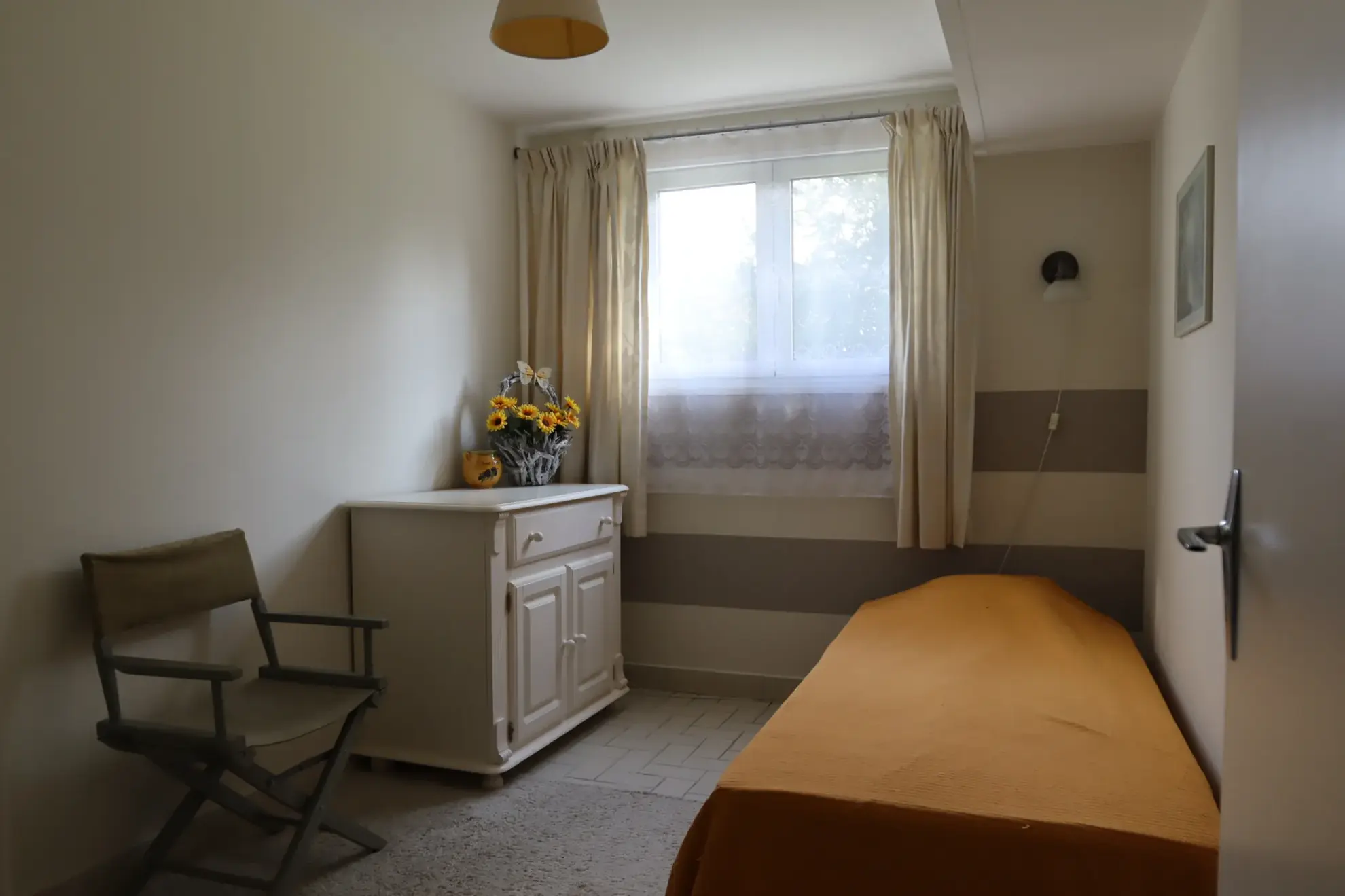 Maison avec potentiel locatif et chalet sur terrain de 5760 m² à Ainay-le-Château 