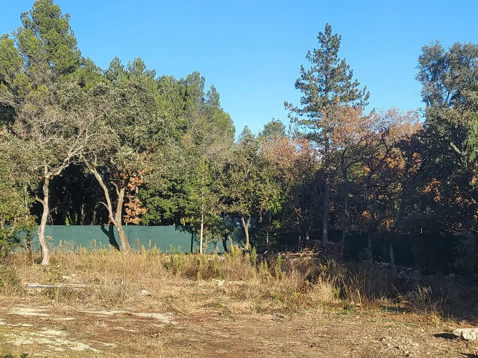 Terrains à bâtir de 943 m² à Grignan, environnement calme et proche des commodités 
