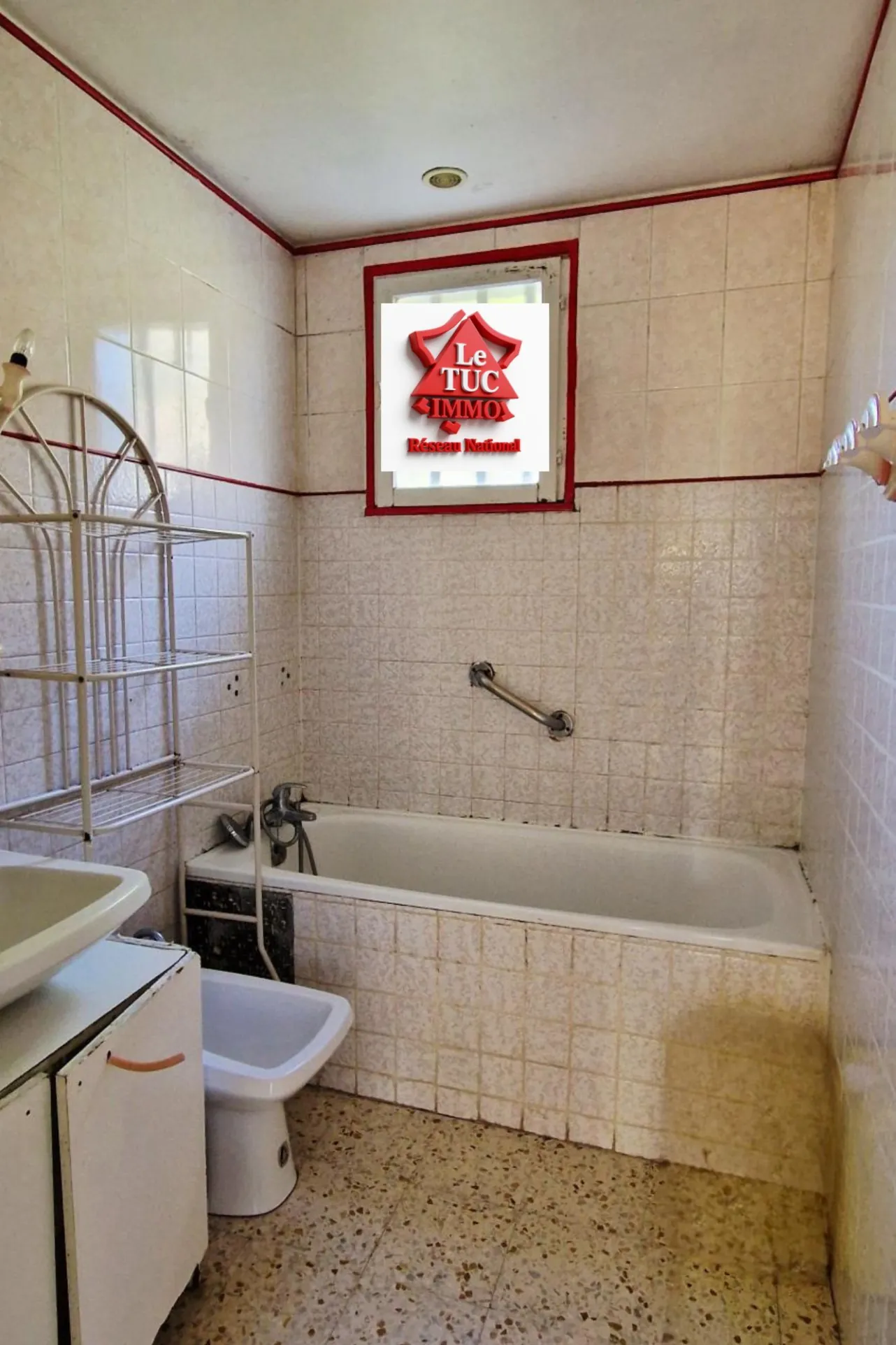 Maison à vendre à Bollène avec grand sous-sol et terrain clos 