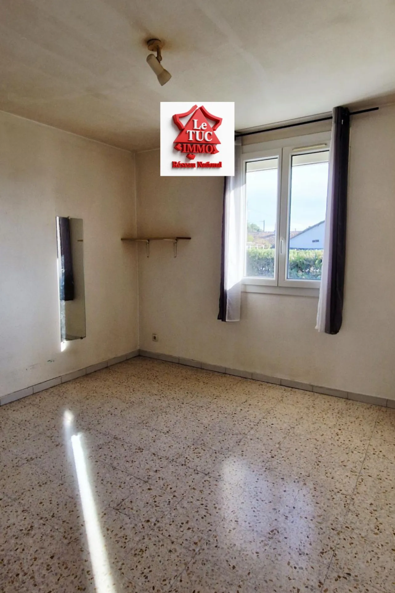 Maison à vendre à Bollène avec grand sous-sol et terrain clos 