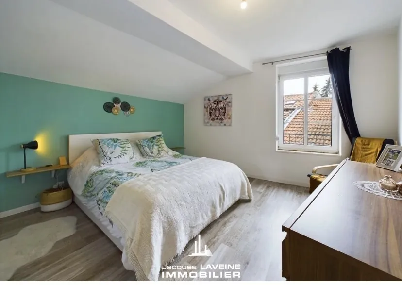 Appartement 3 Chambres à Ars-sur-Moselle avec Cave et Parking 
