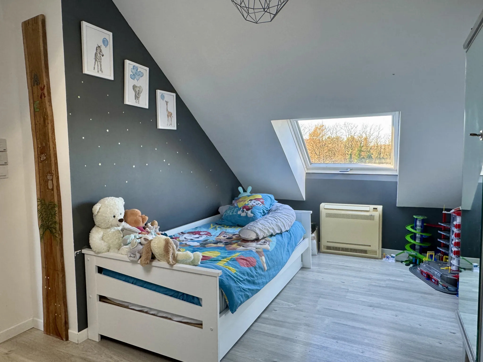 Charmante maison en pierres rénovée de 72 m² à Brive avec terrain et garage 