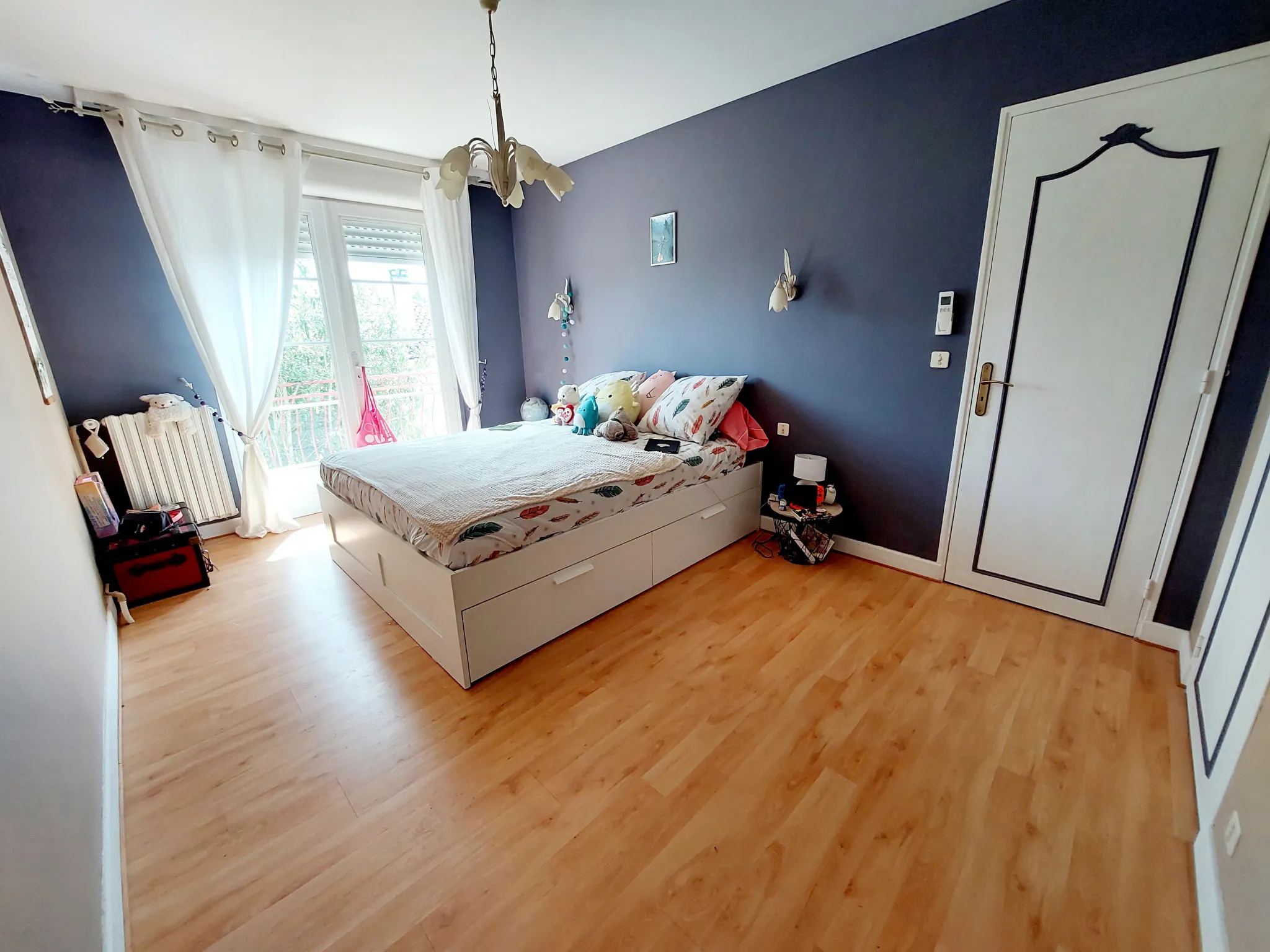 Maison 168 m² avec 2 logements, jardin, garages à La Réole 